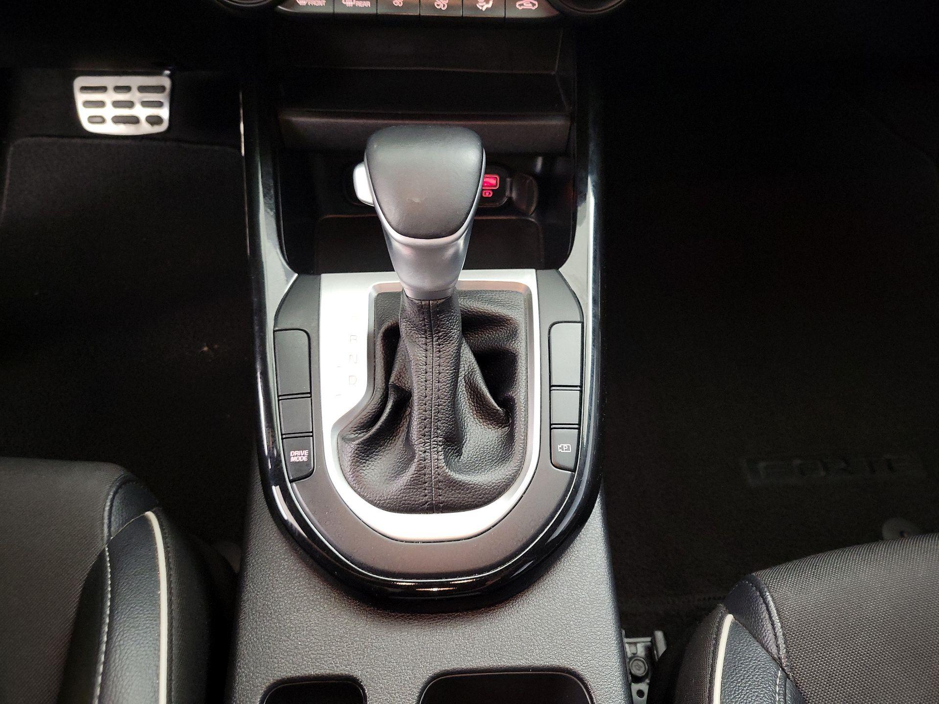 Thumbnail: 2022 Kia Forte - 18
