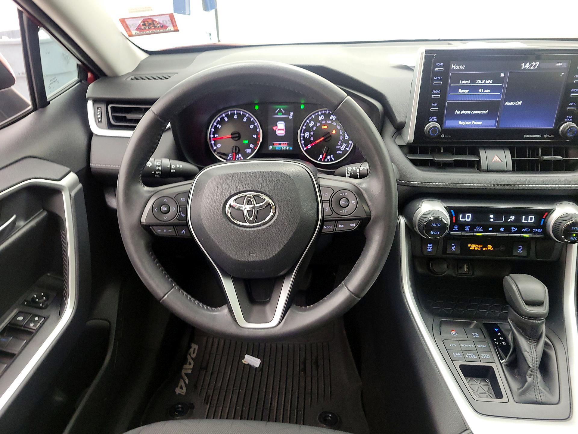 Thumbnail: 2019 Toyota RAV4 - 10