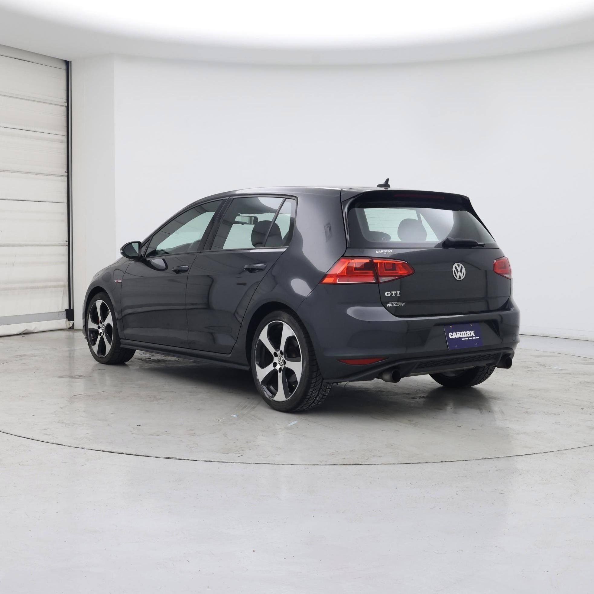 Thumbnail: 2017 Volkswagen Golf - 2