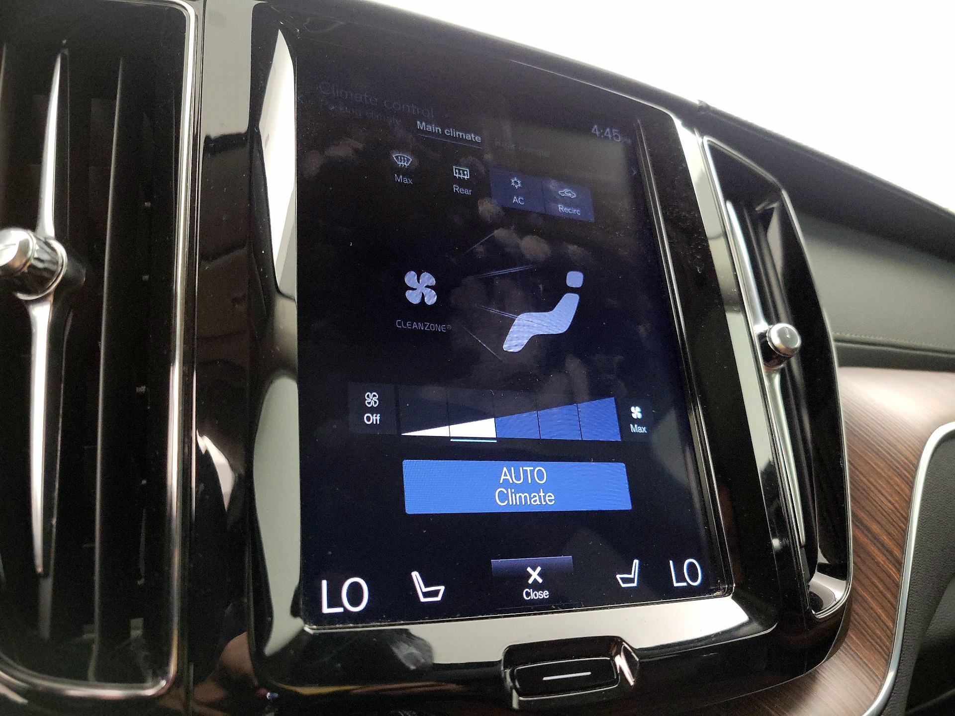Thumbnail: 2020 Volvo XC60 - 16