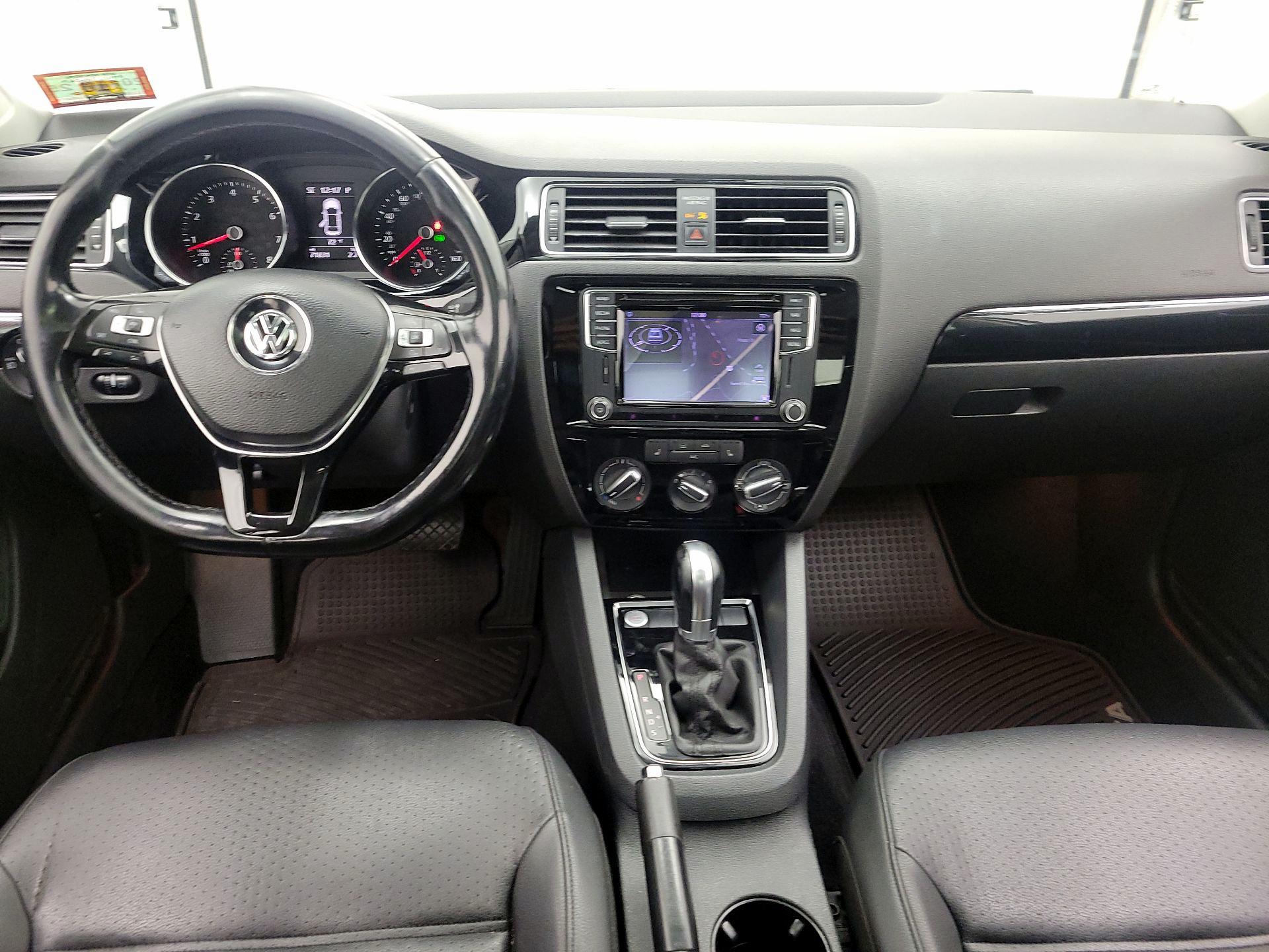 Thumbnail: 2016 Volkswagen Jetta - 9