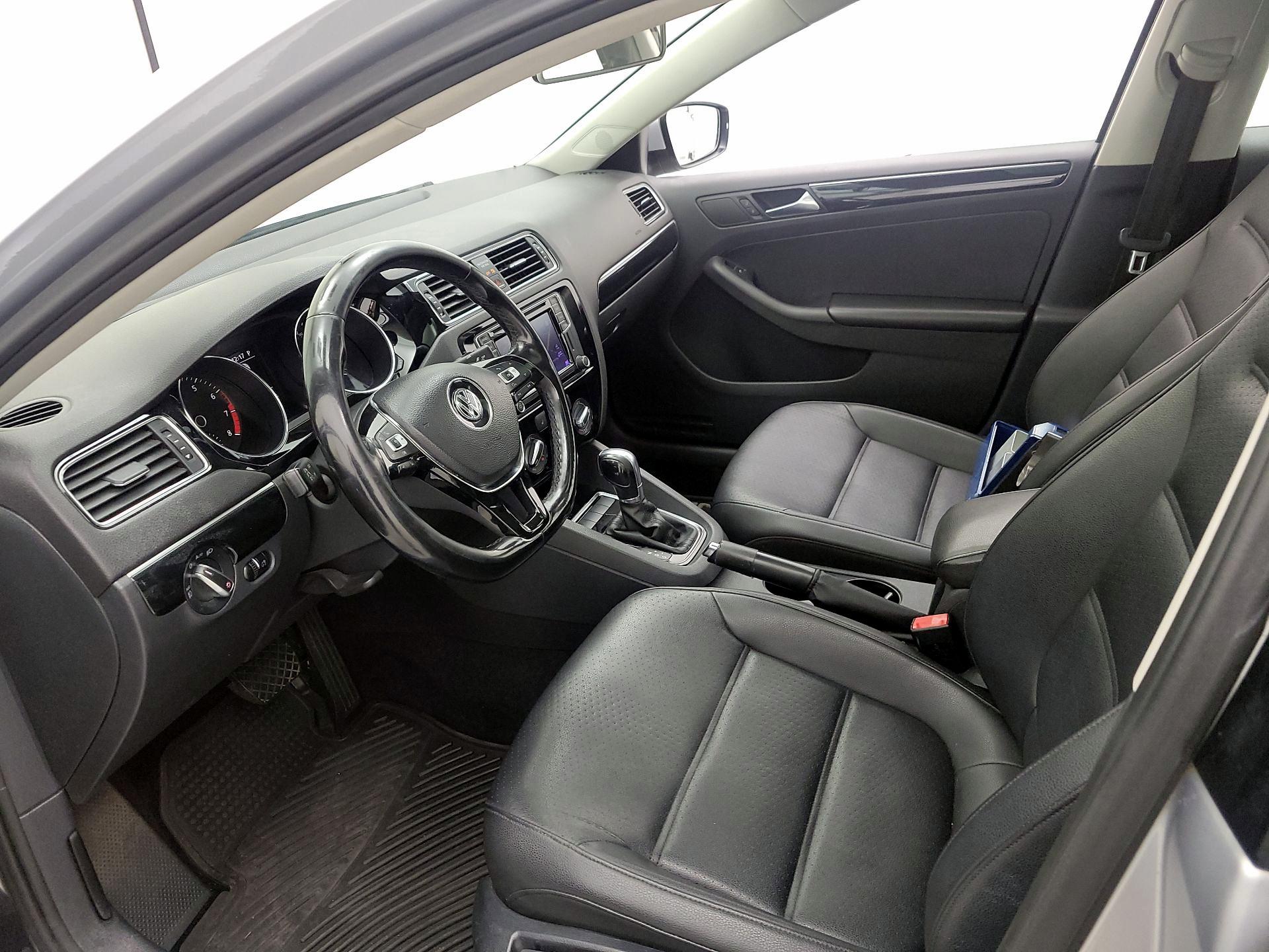 Thumbnail: 2016 Volkswagen Jetta - 11