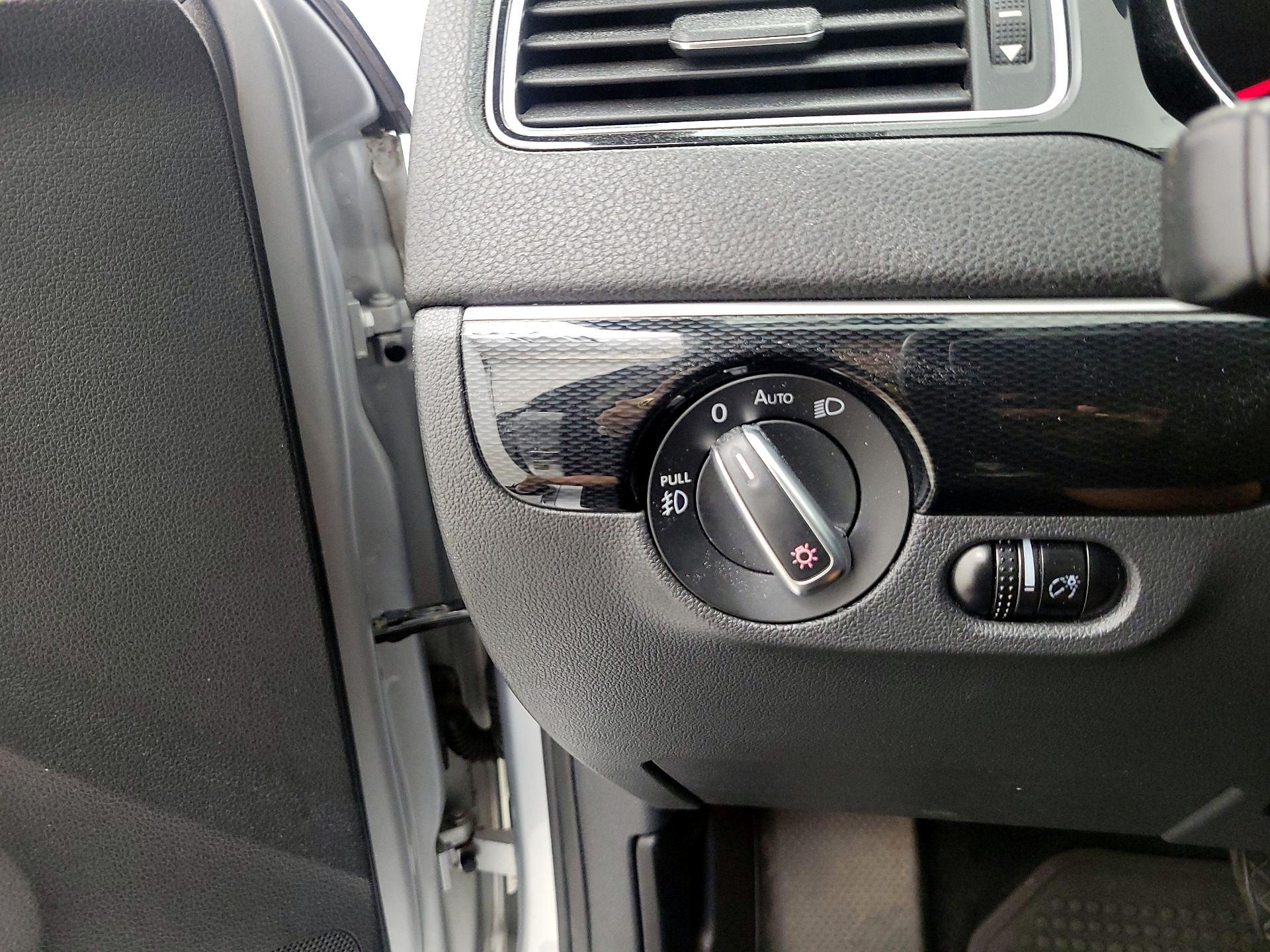 Thumbnail: 2016 Volkswagen Jetta - 13