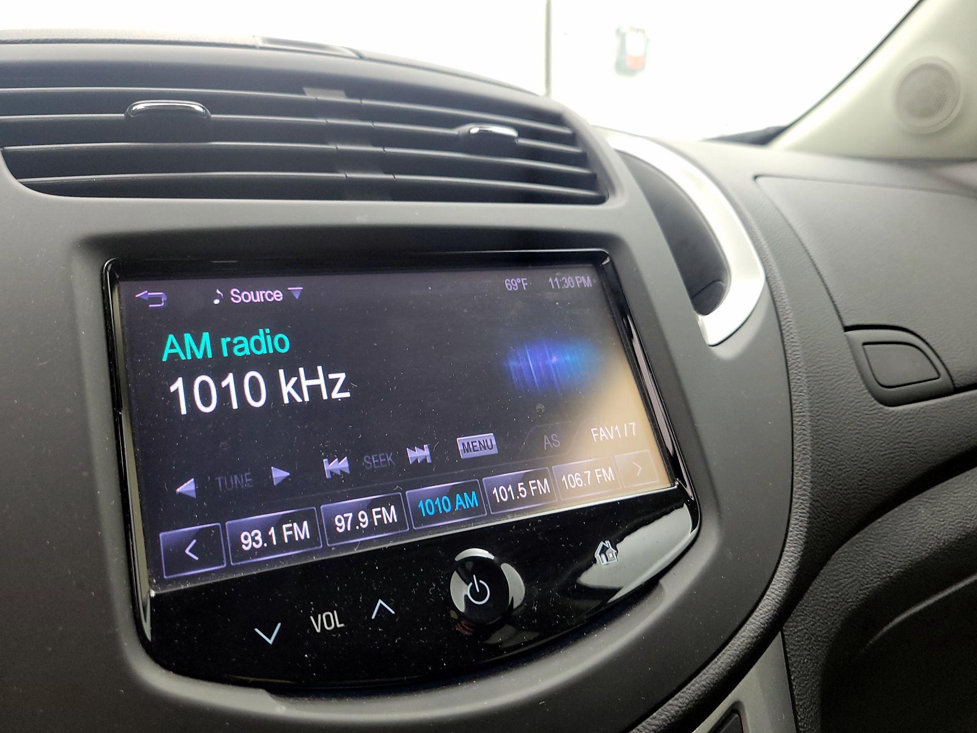 Thumbnail: 2016 Chevrolet Trax - 14