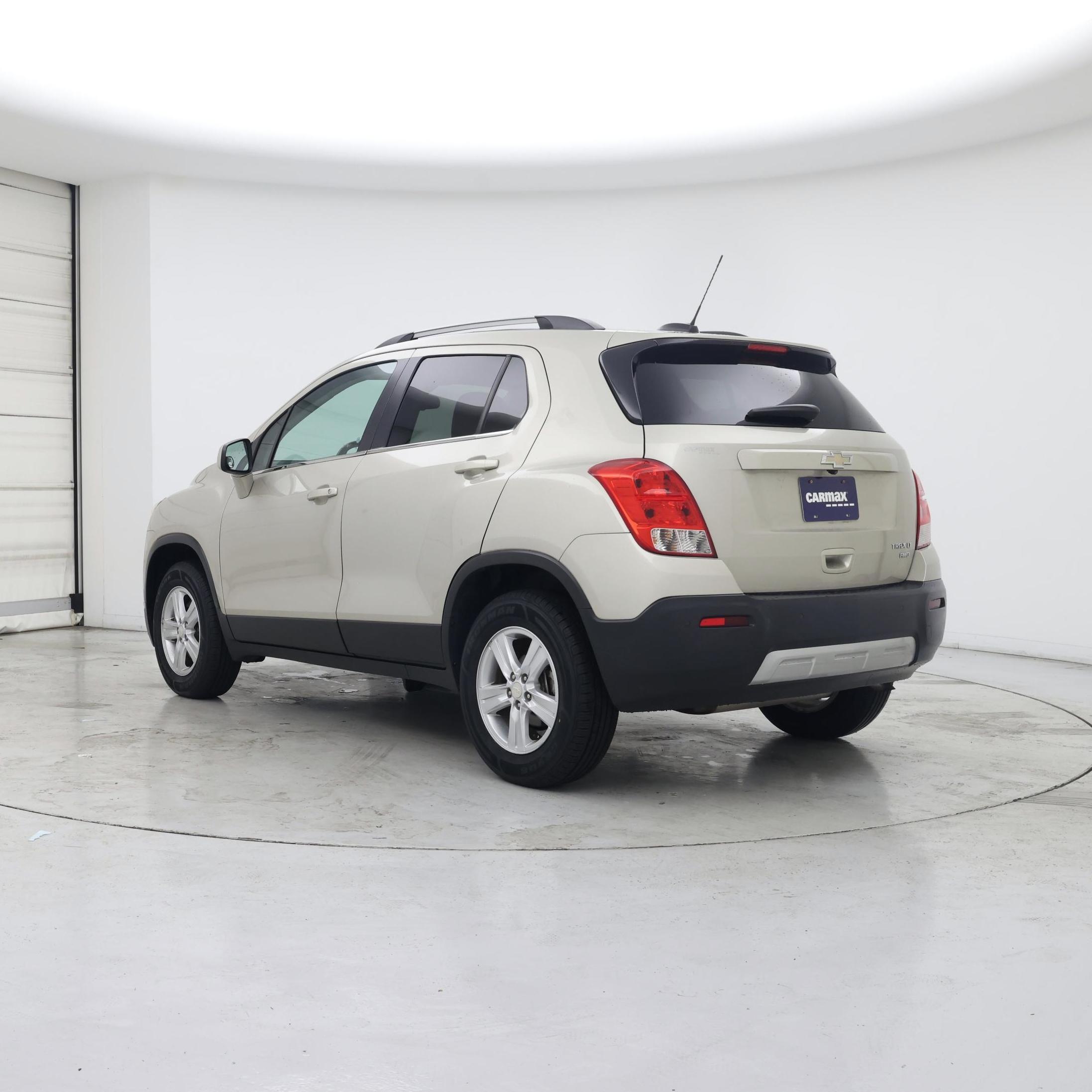 Thumbnail: 2016 Chevrolet Trax - 2
