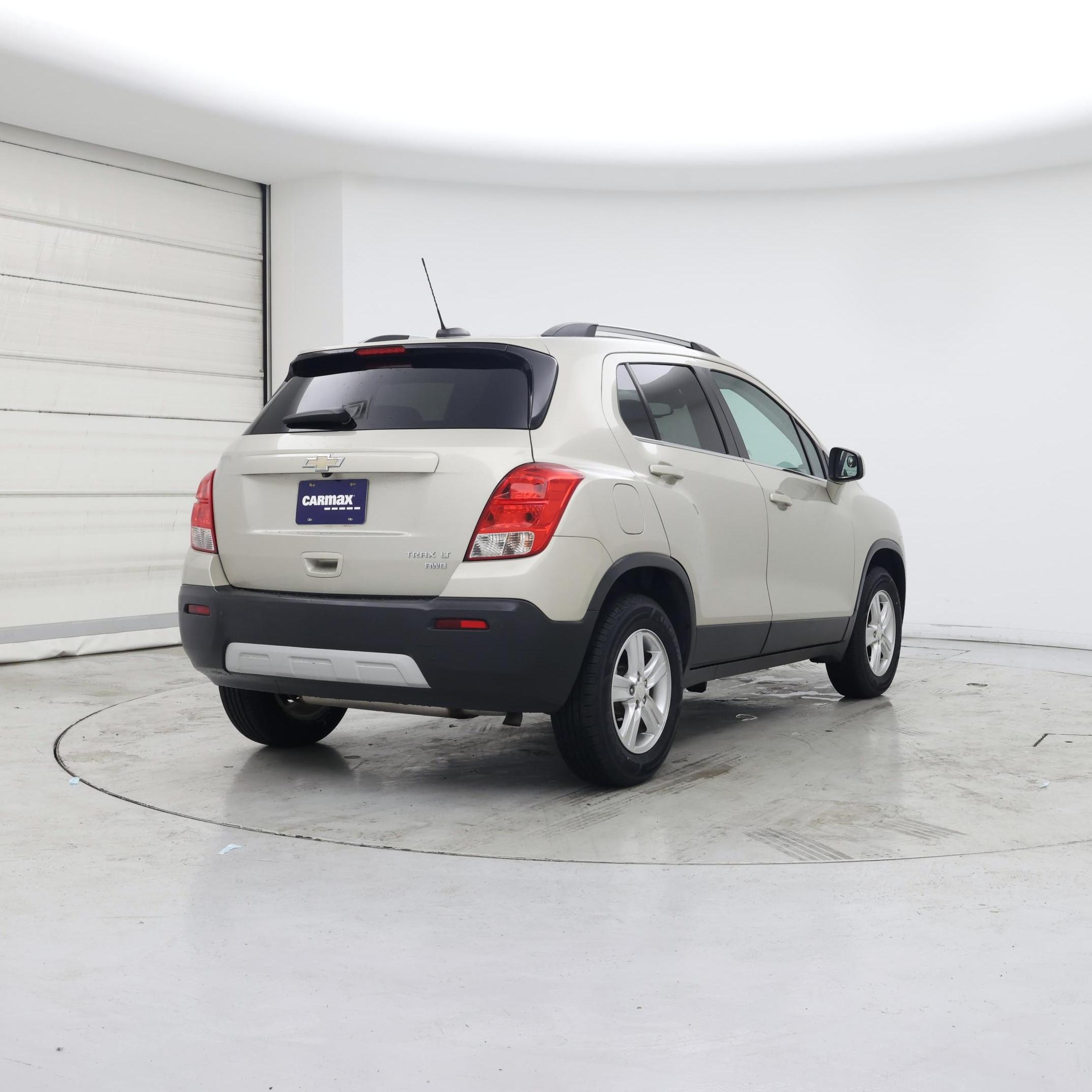 Thumbnail: 2016 Chevrolet Trax - 8