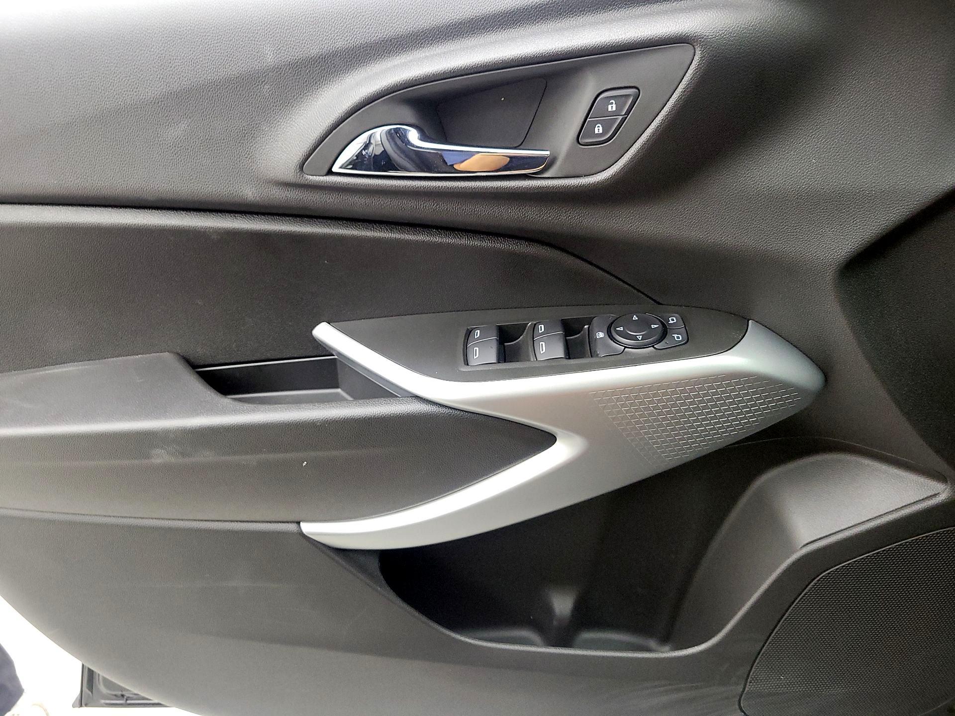 Thumbnail: 2025 Chevrolet Trax - 12