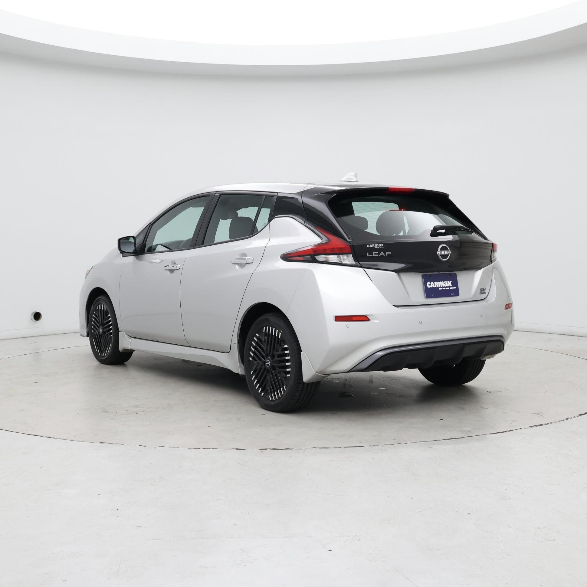 Thumbnail: 2023 Nissan Leaf - 2