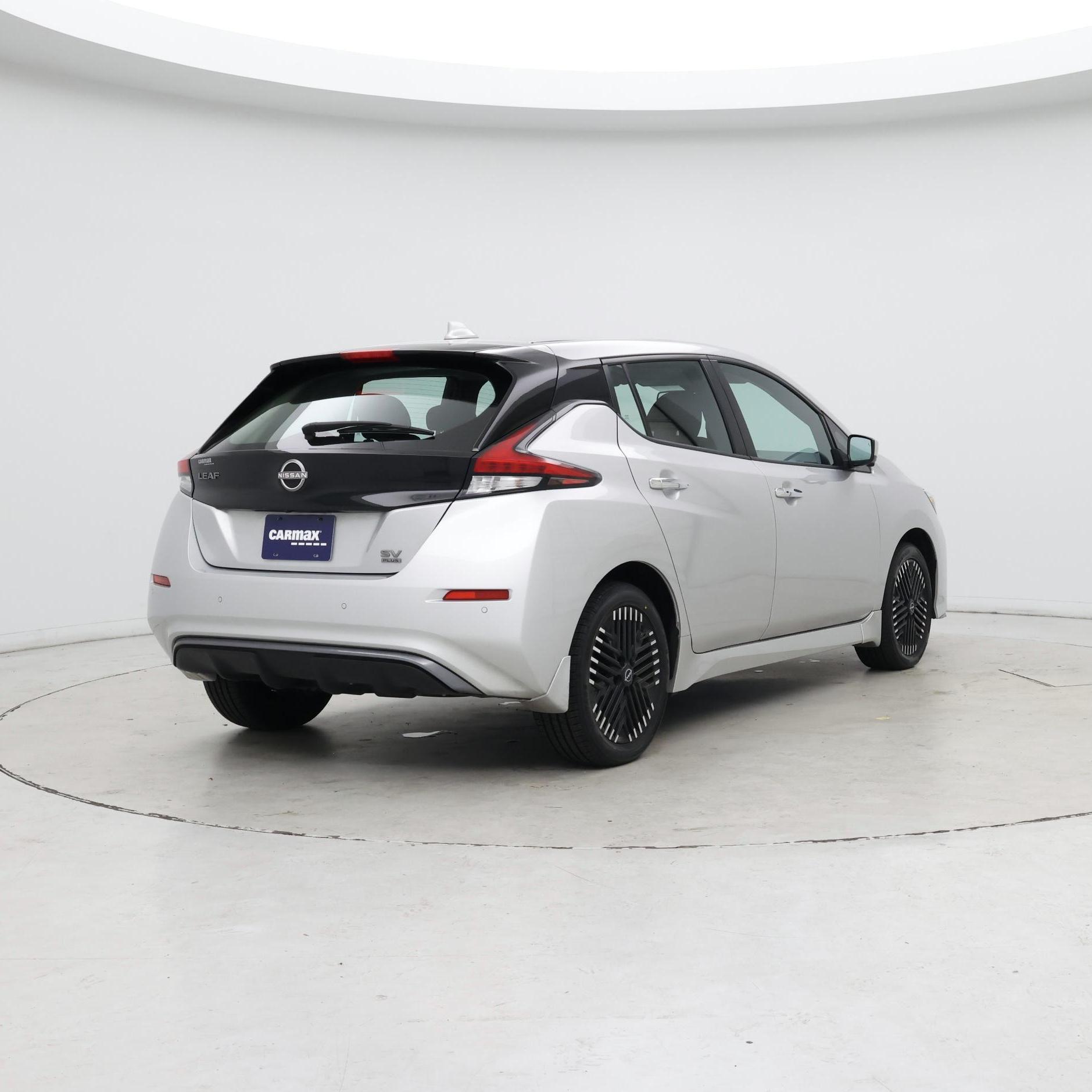 Thumbnail: 2023 Nissan Leaf - 8