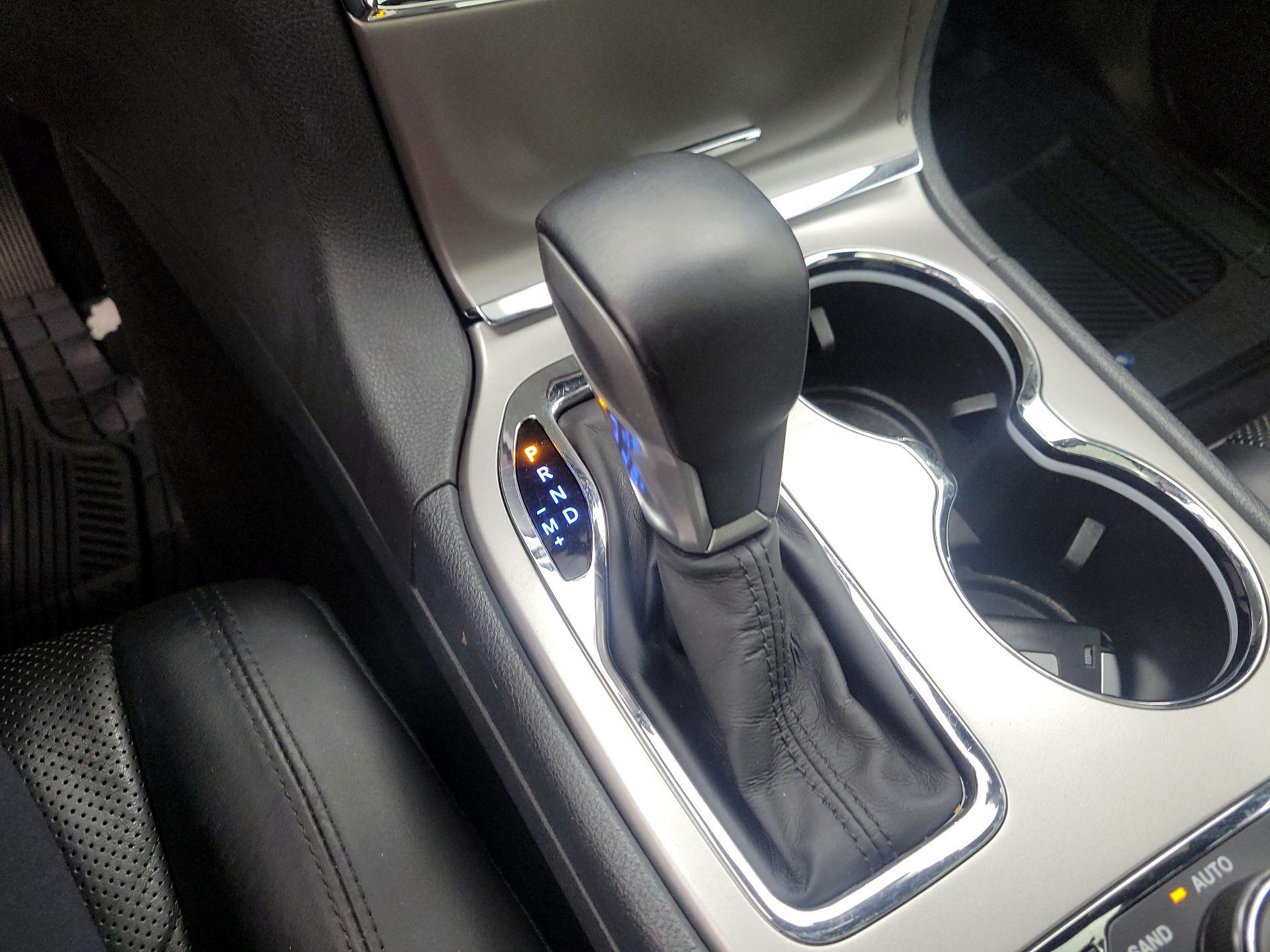 Thumbnail: 2019 Jeep Grand Cherokee - 18