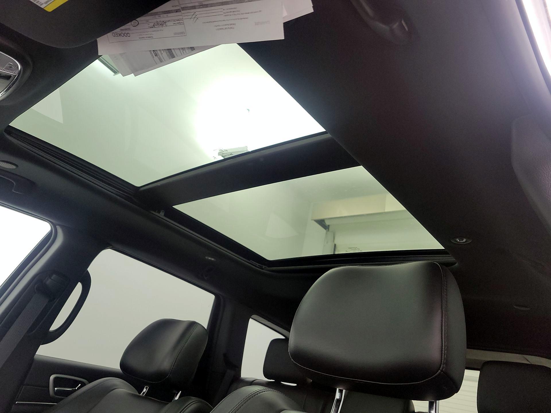 Thumbnail: 2019 Jeep Grand Cherokee - 20