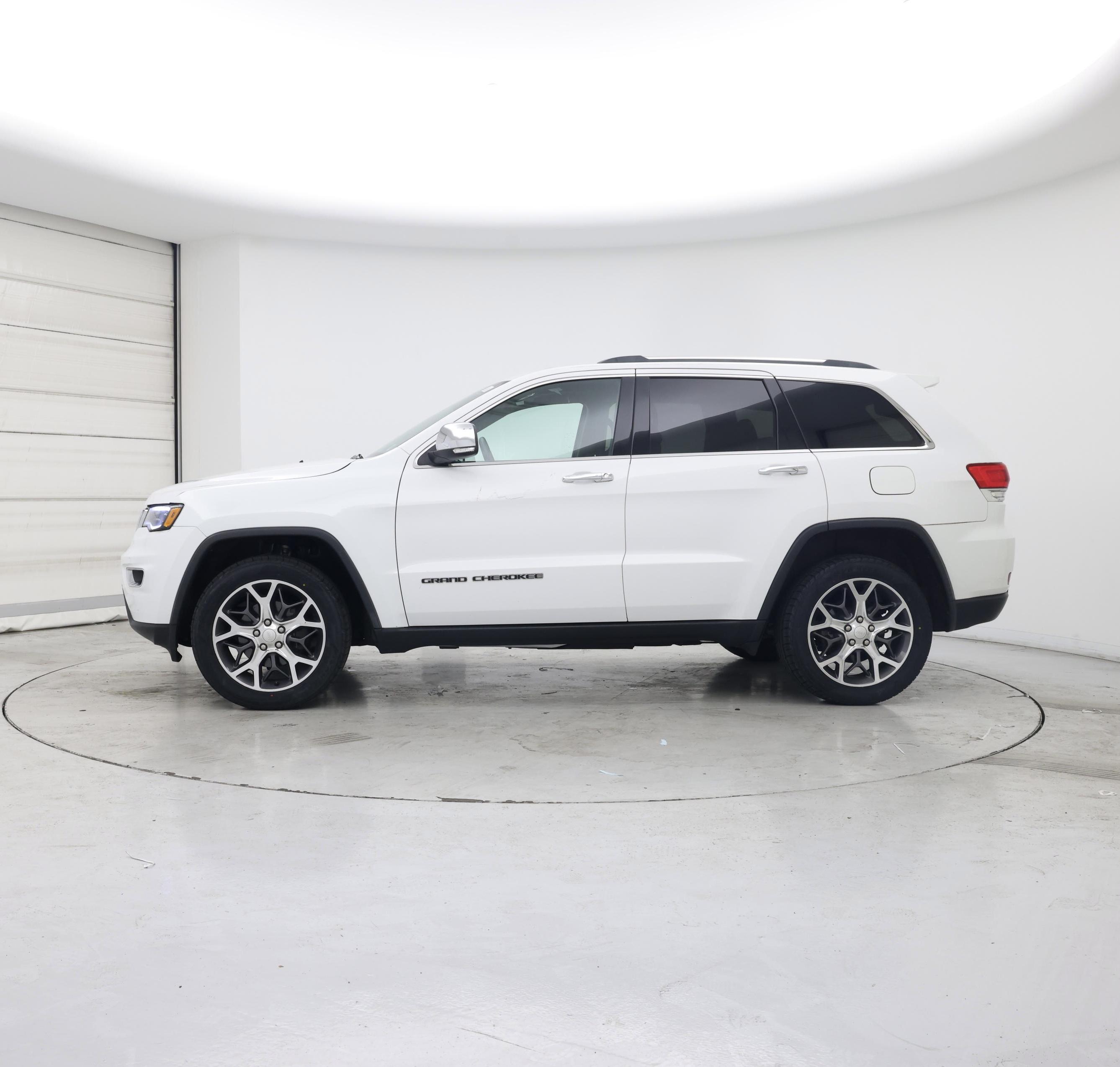 Thumbnail: 2019 Jeep Grand Cherokee - 3