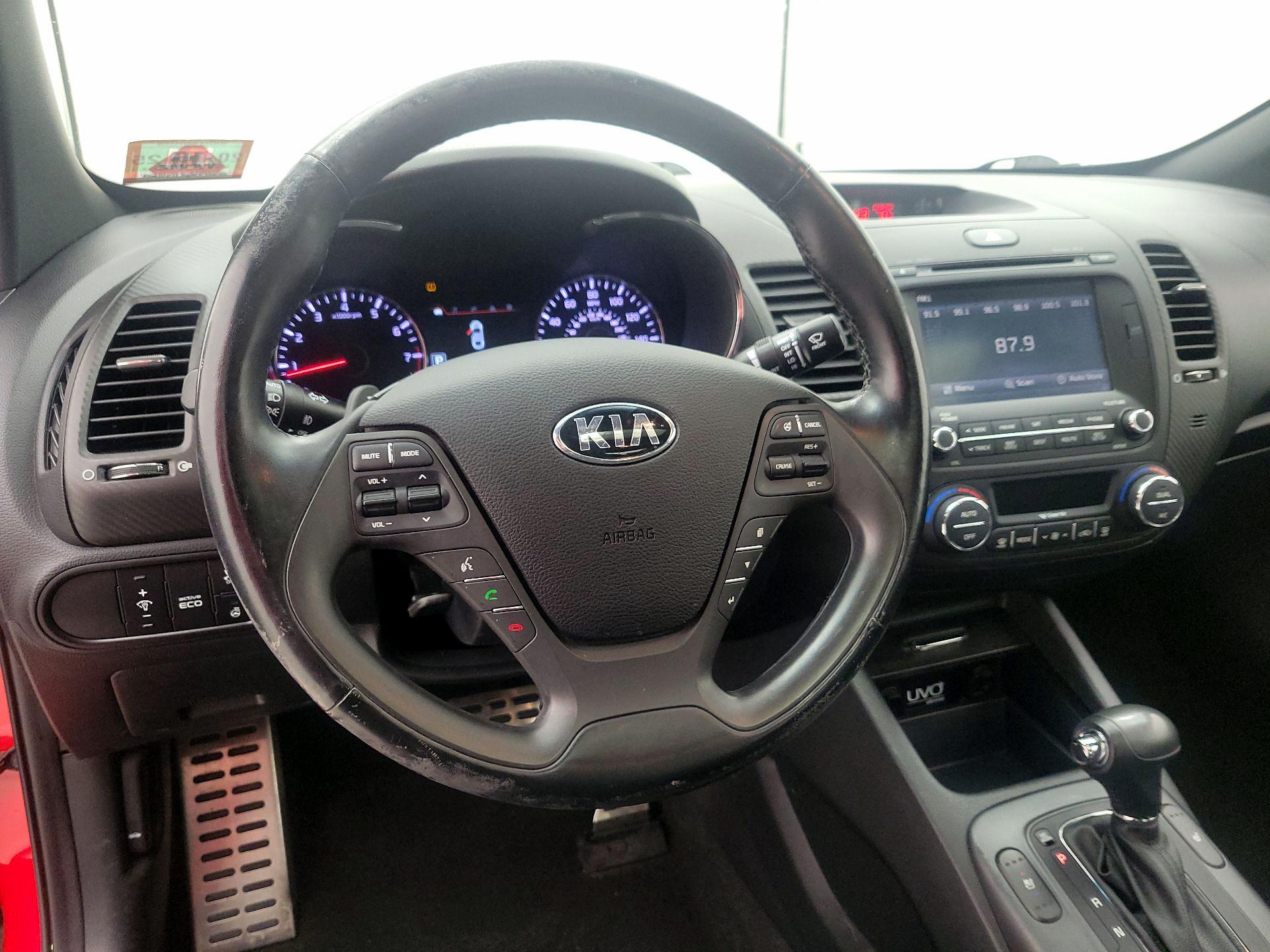 Thumbnail: 2016 Kia Forte - 10