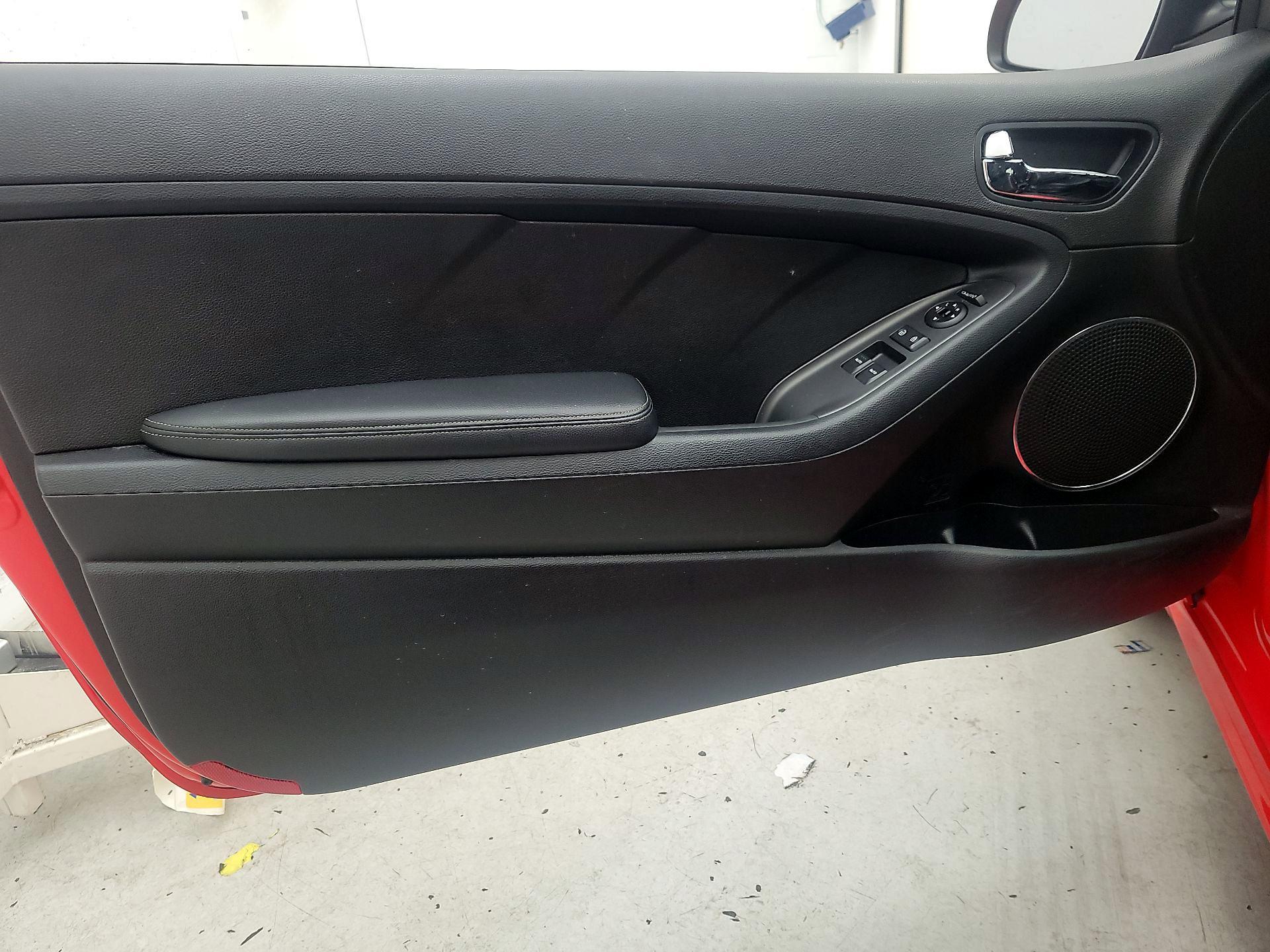 Thumbnail: 2016 Kia Forte - 12