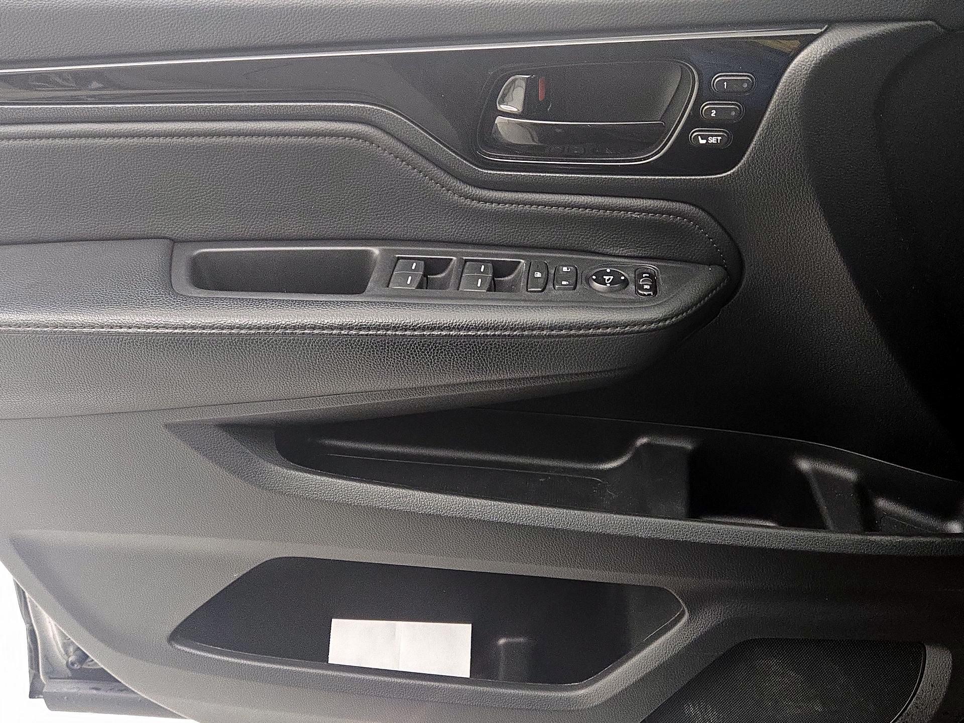 Thumbnail: 2021 Honda Odyssey - 12