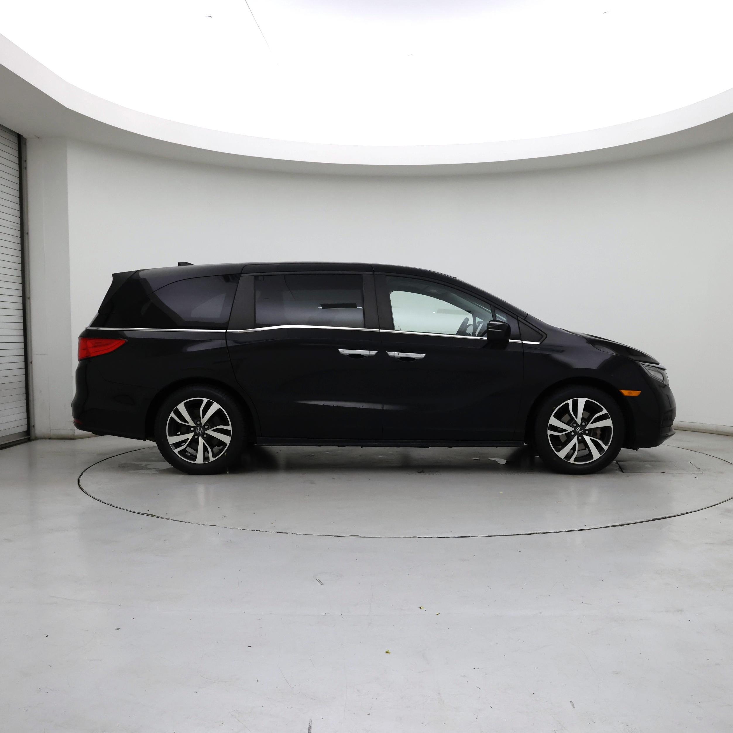 Thumbnail: 2021 Honda Odyssey - 7