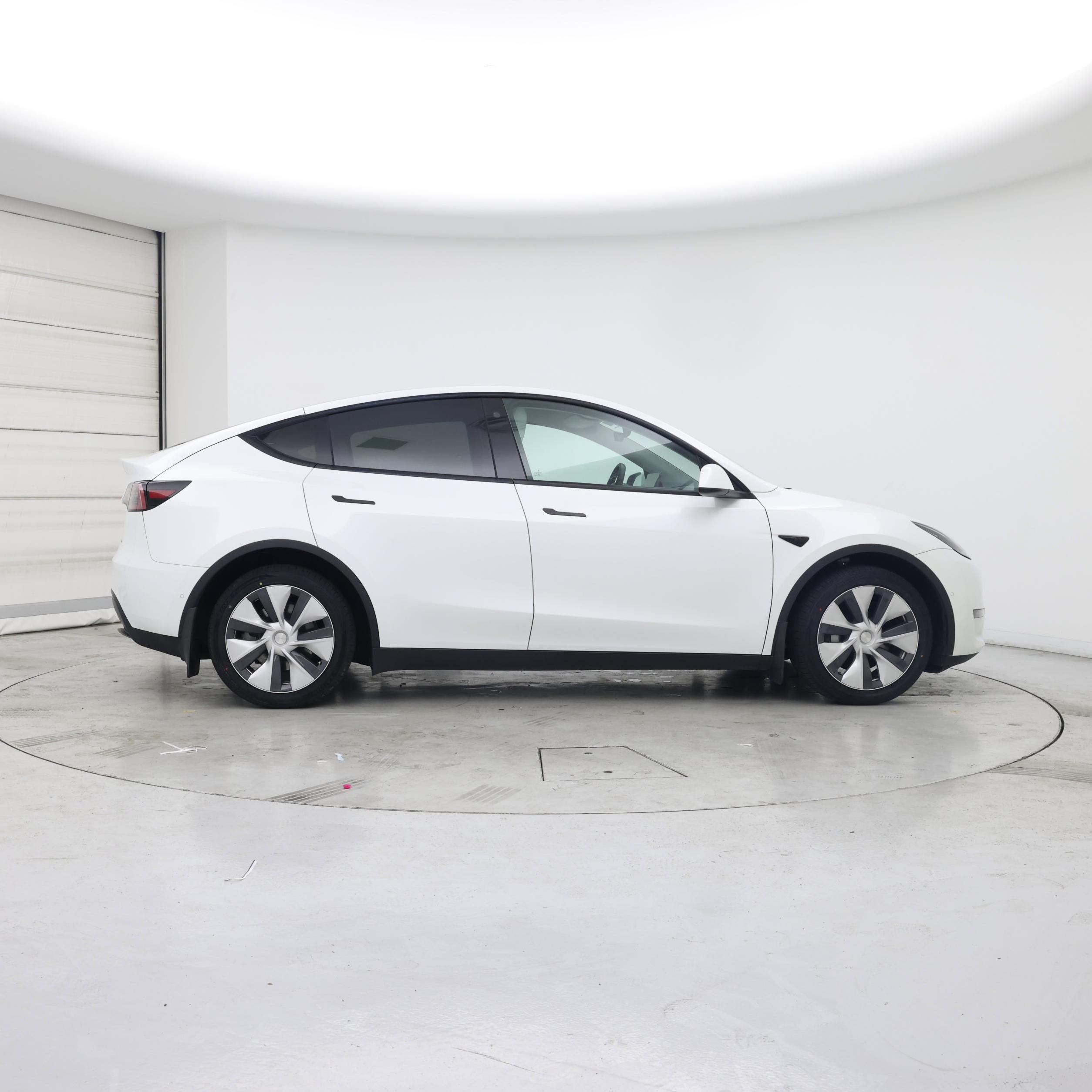 Thumbnail: 2022 Tesla Model Y - 7