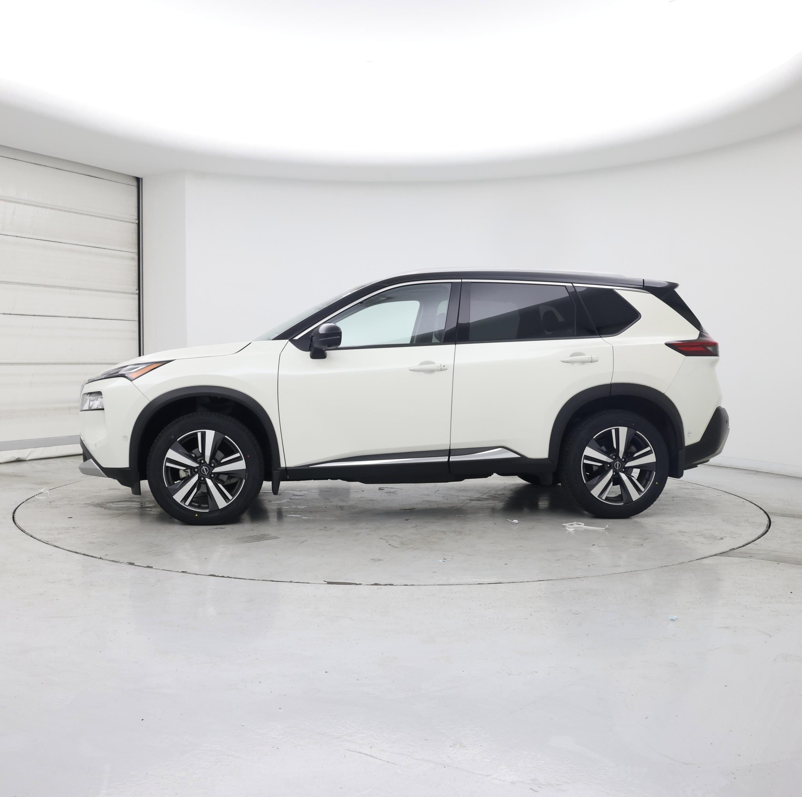 Thumbnail: 2022 Nissan Rogue - 3