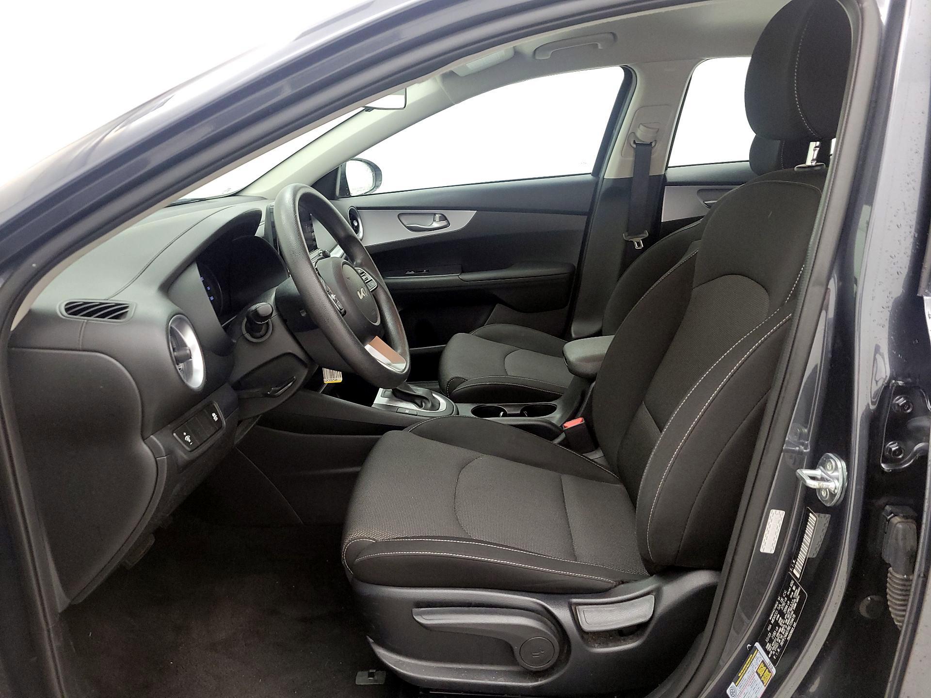 Thumbnail: 2024 Kia Forte - 11