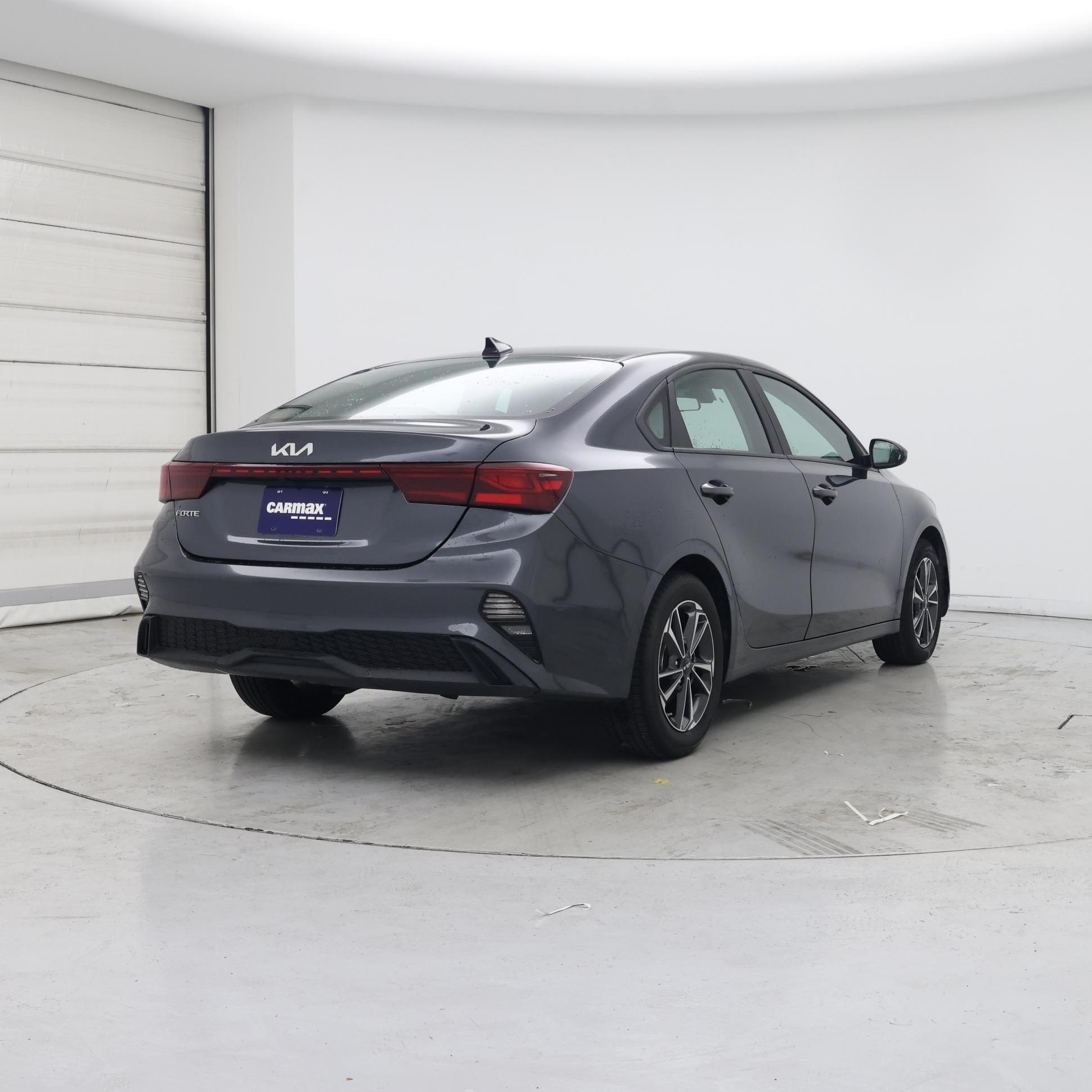 Thumbnail: 2024 Kia Forte - 8