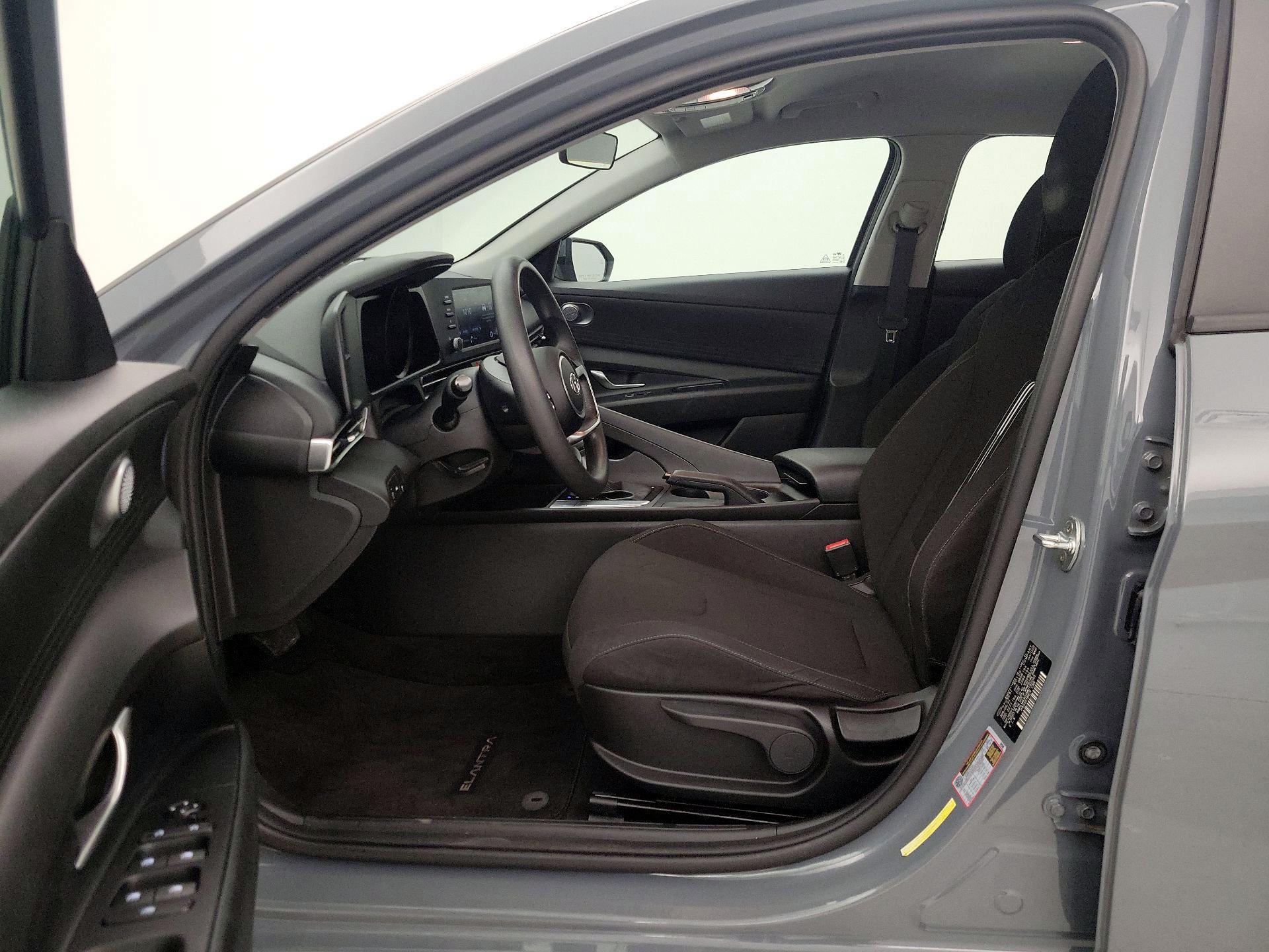 Thumbnail: 2021 Hyundai Elantra - 11