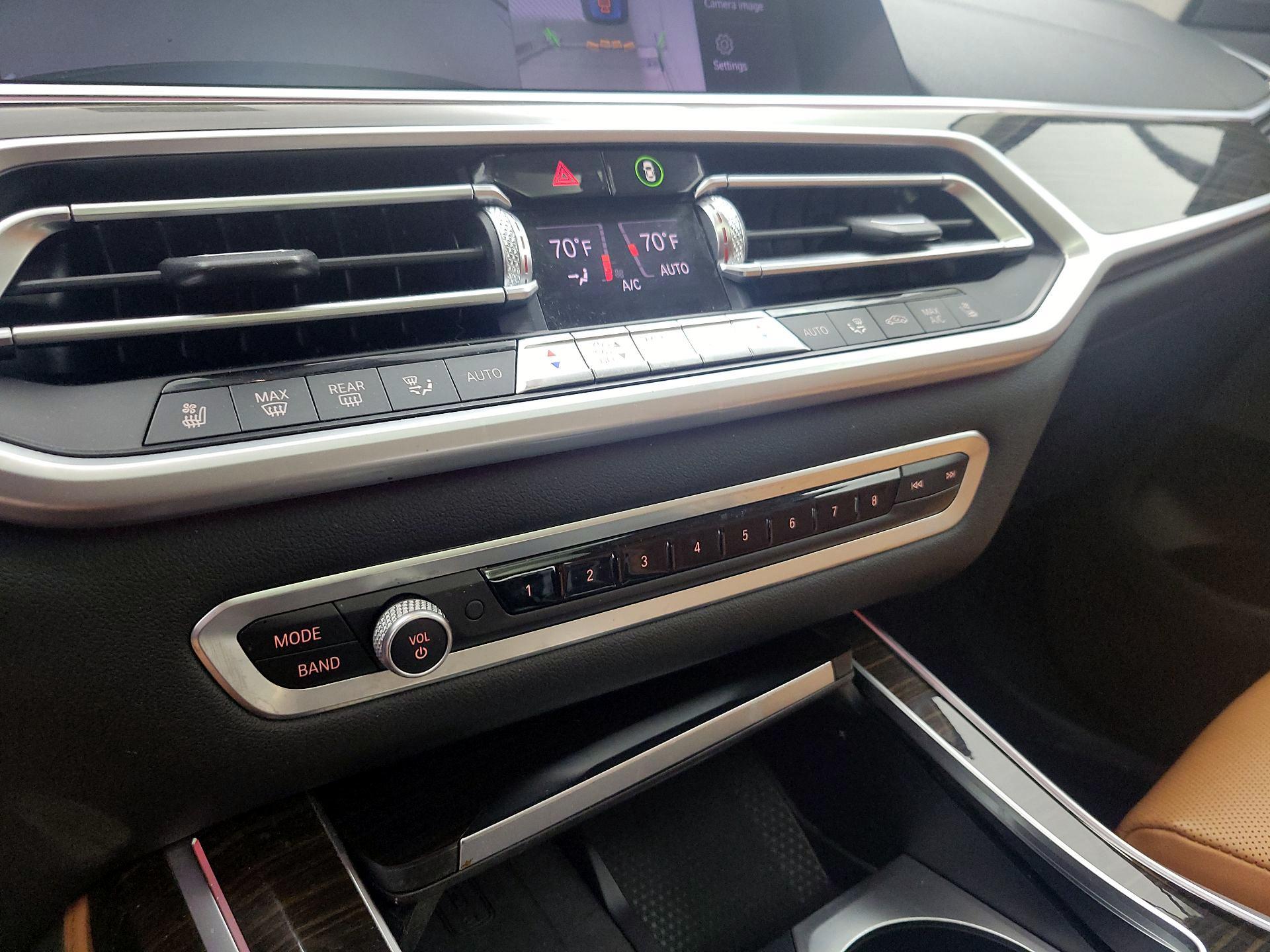 Thumbnail: 2021 BMW X7 - 16