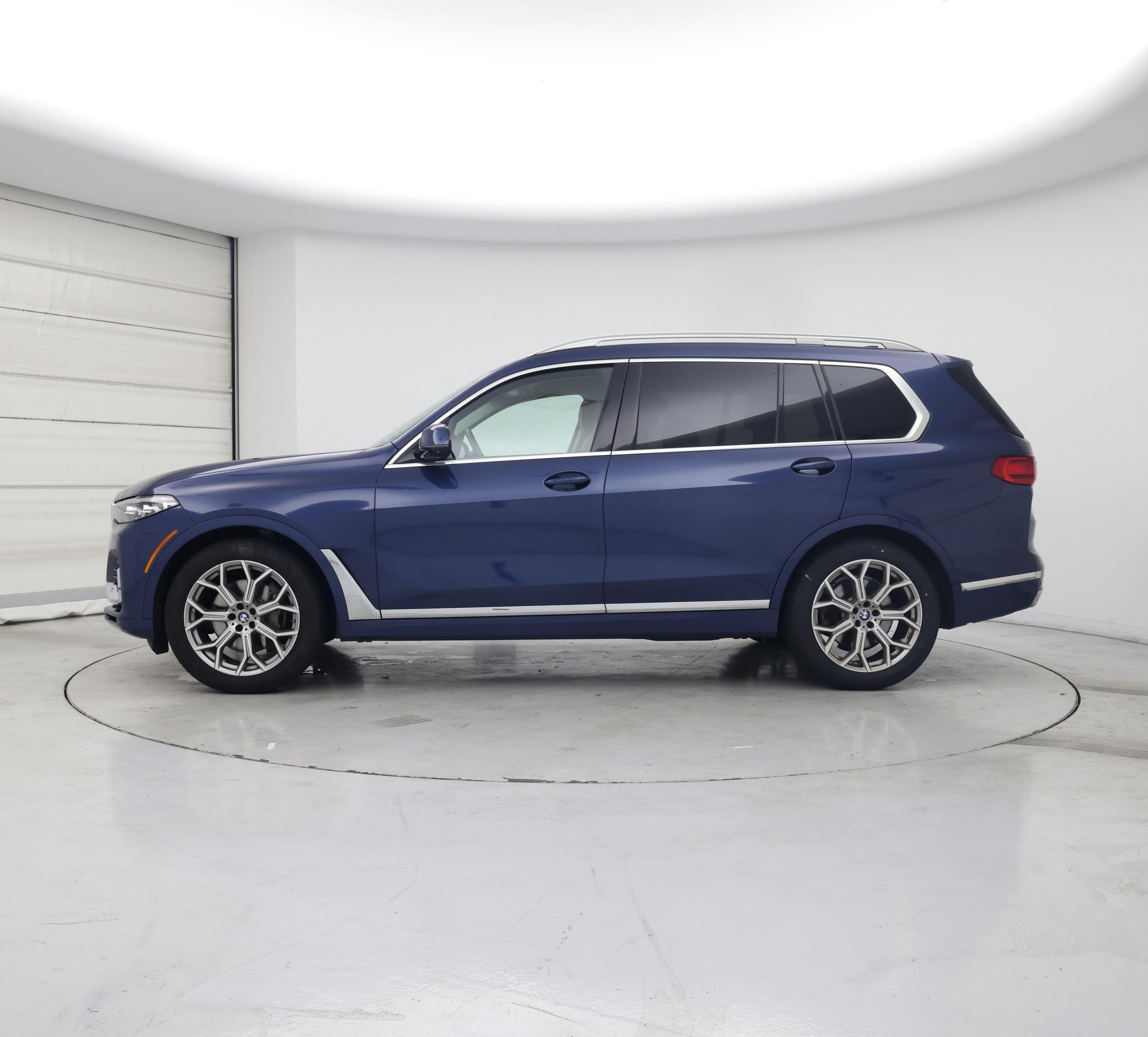Thumbnail: 2021 BMW X7 - 3