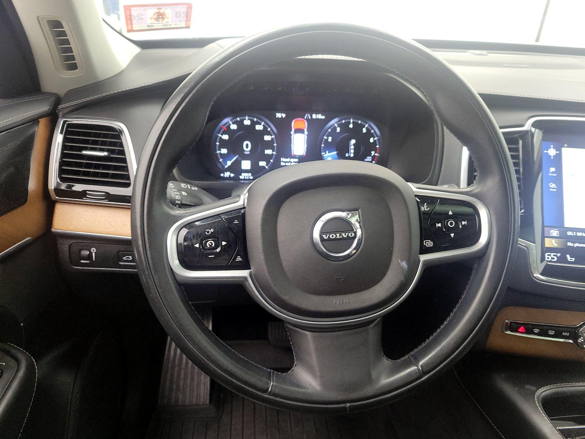 Thumbnail: 2019 Volvo XC90 - 10