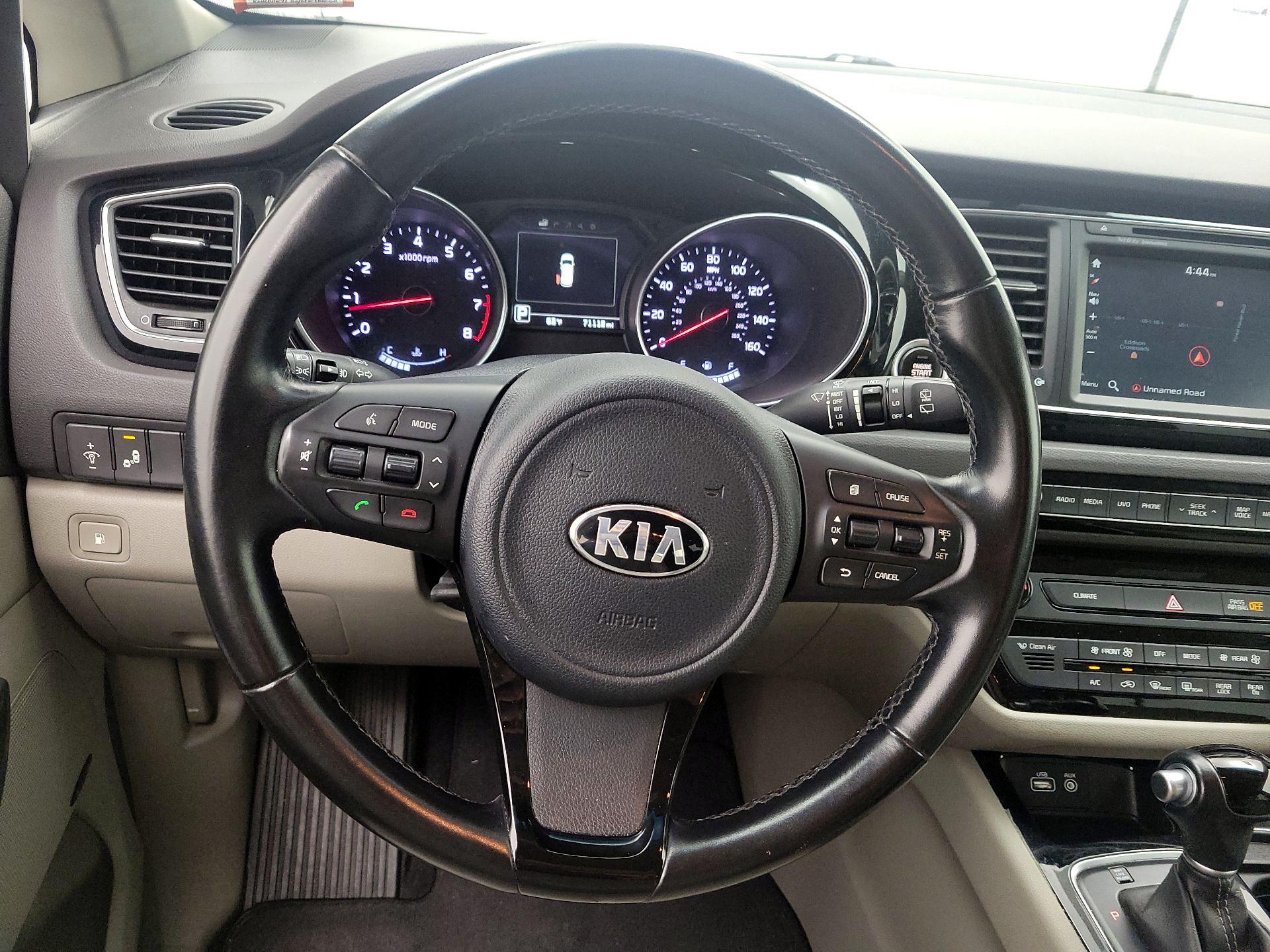 Thumbnail: 2015 Kia Sedona - 10