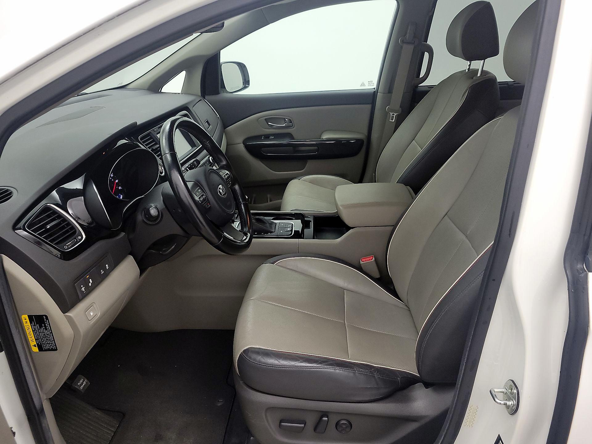Thumbnail: 2015 Kia Sedona - 11