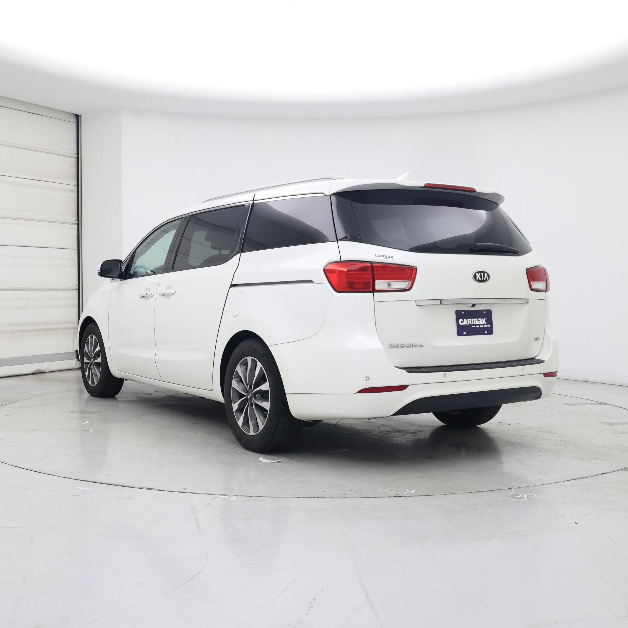 Thumbnail: 2015 Kia Sedona - 2
