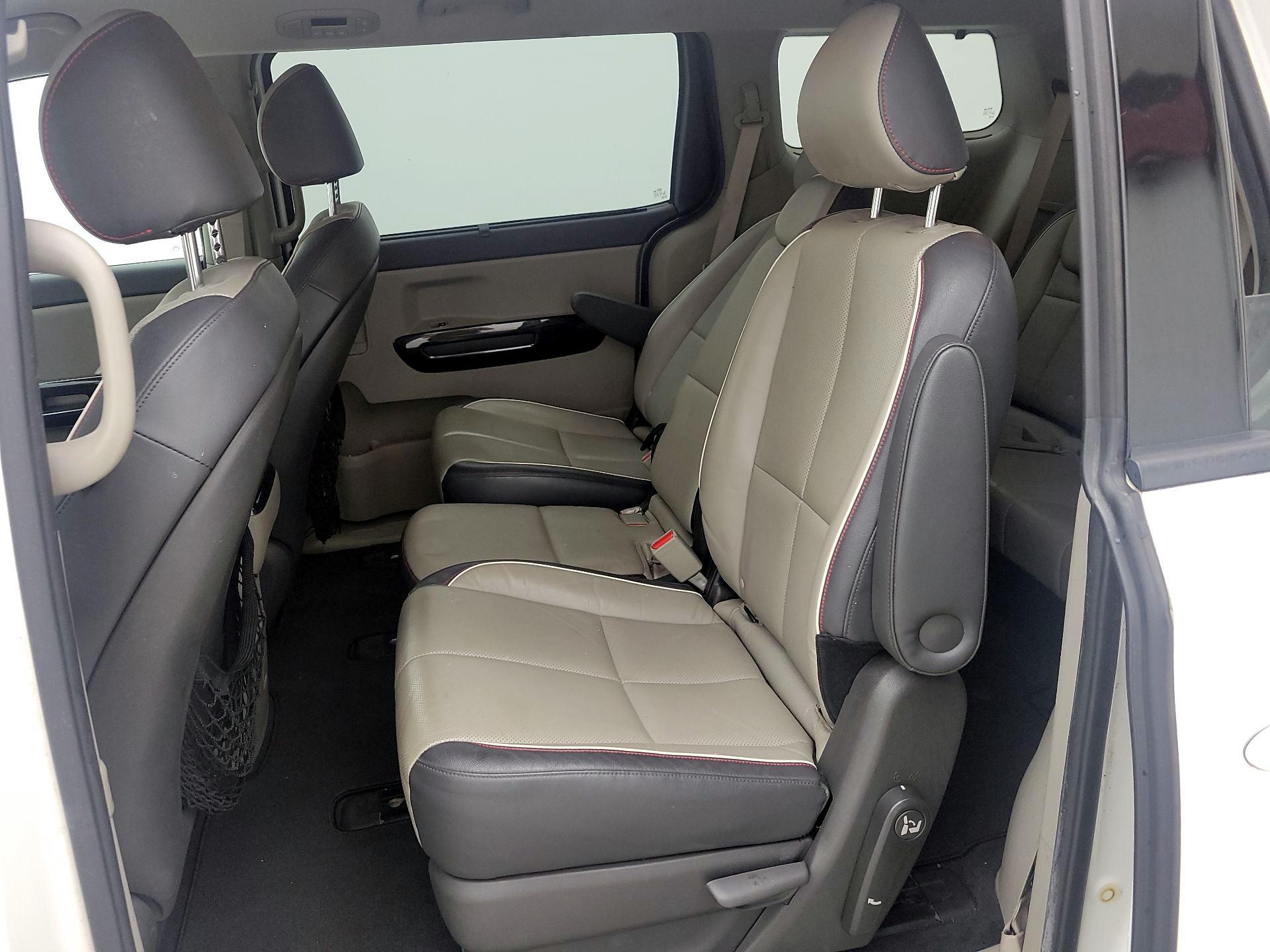 Thumbnail: 2015 Kia Sedona - 20