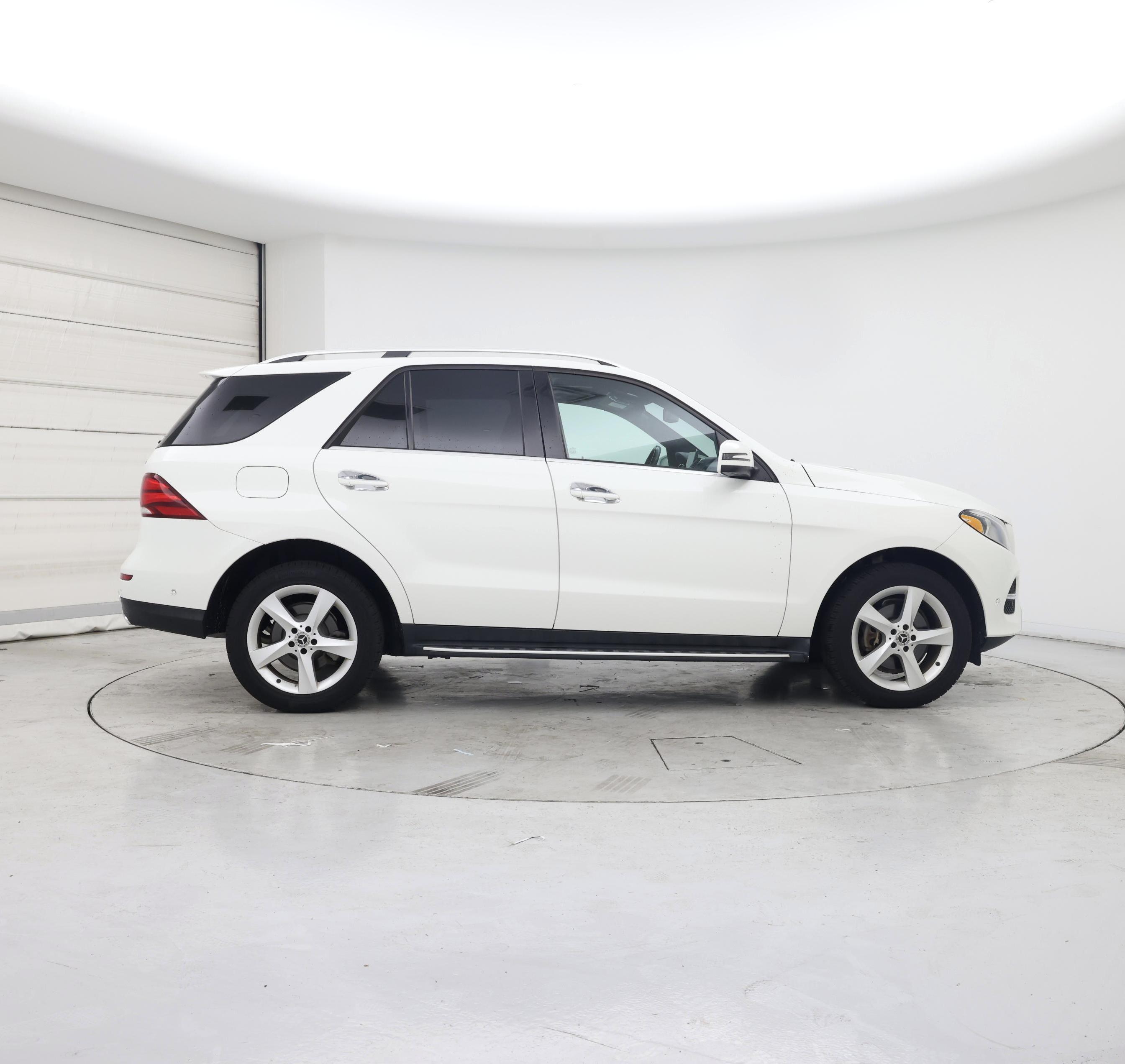 Thumbnail: 2018 Mercedes-Benz GLE - 7