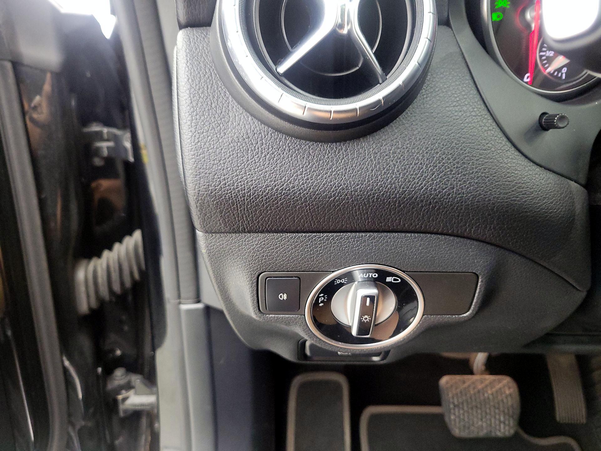 Thumbnail: 2019 Mercedes-Benz CLA - 13