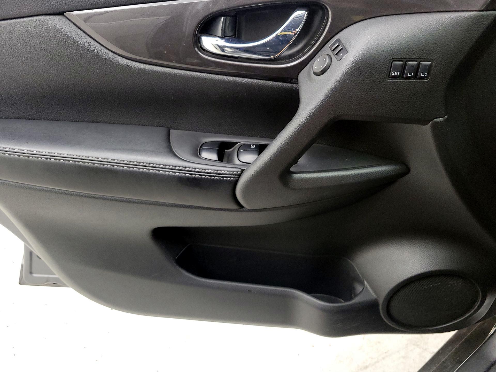 Thumbnail: 2019 Nissan Rogue - 13