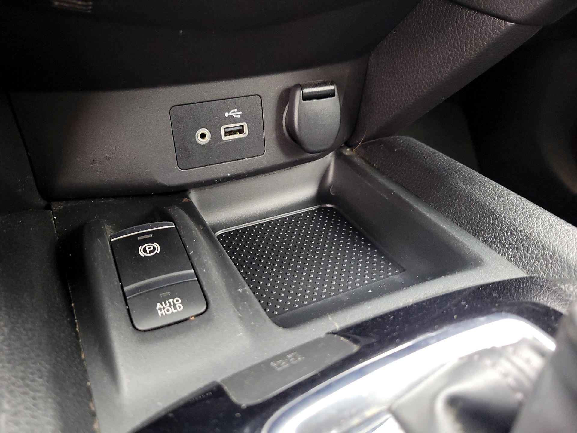 Thumbnail: 2019 Nissan Rogue - 19