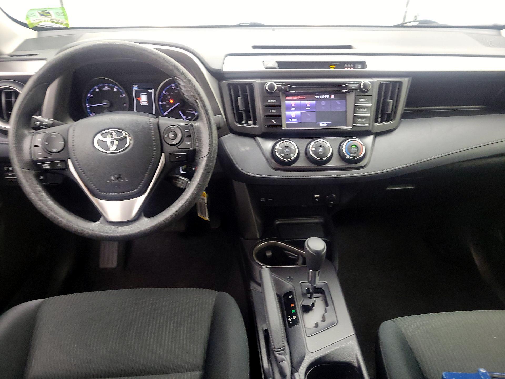 Thumbnail: 2018 Toyota RAV4 - 9