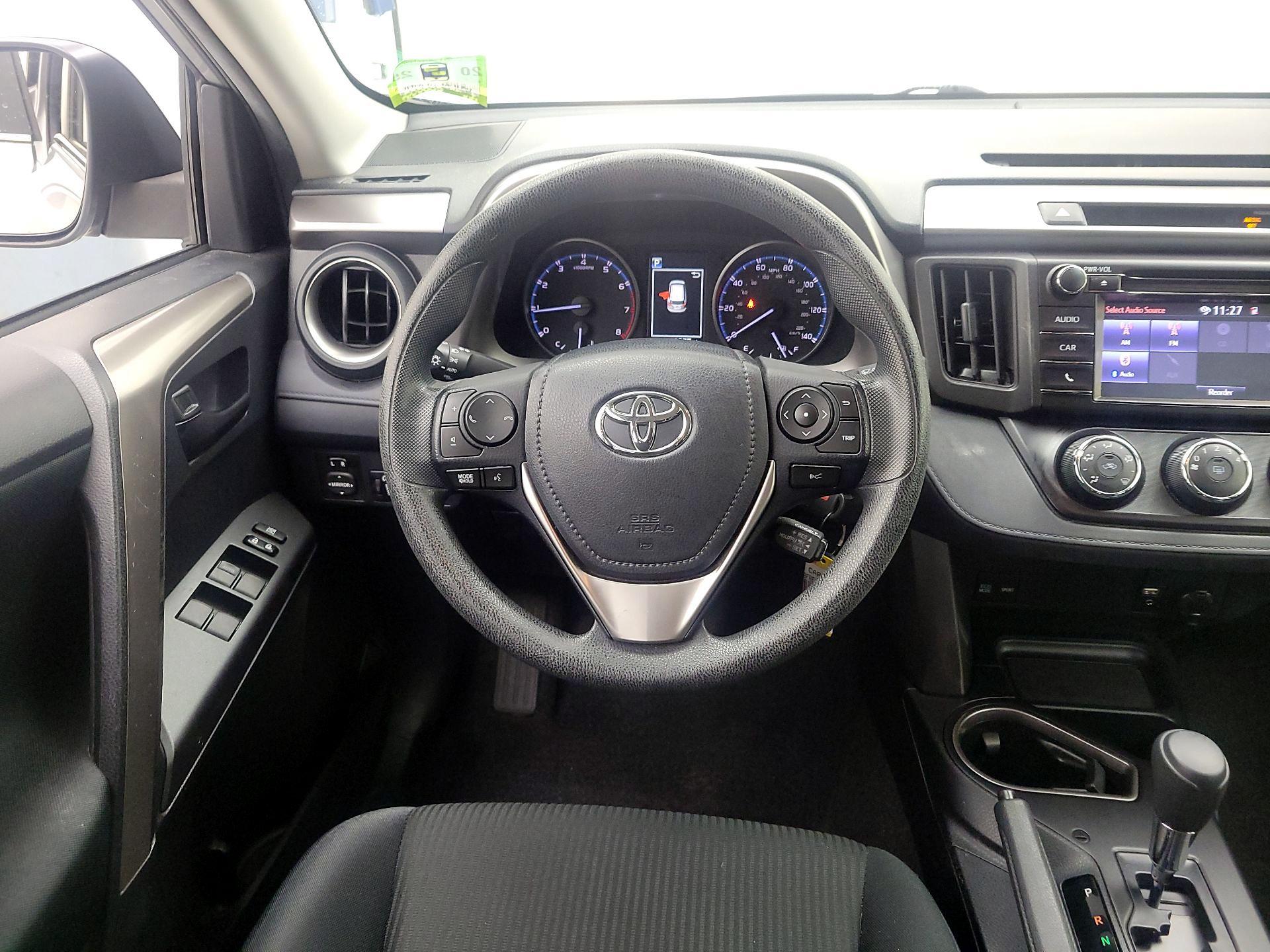 Thumbnail: 2018 Toyota RAV4 - 10