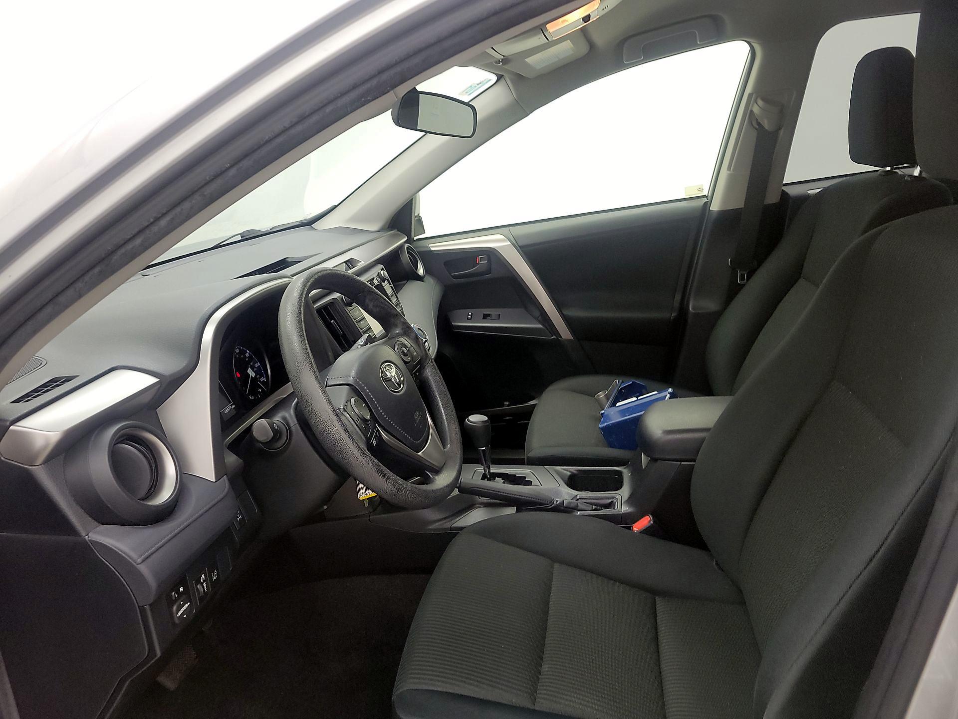 Thumbnail: 2018 Toyota RAV4 - 11