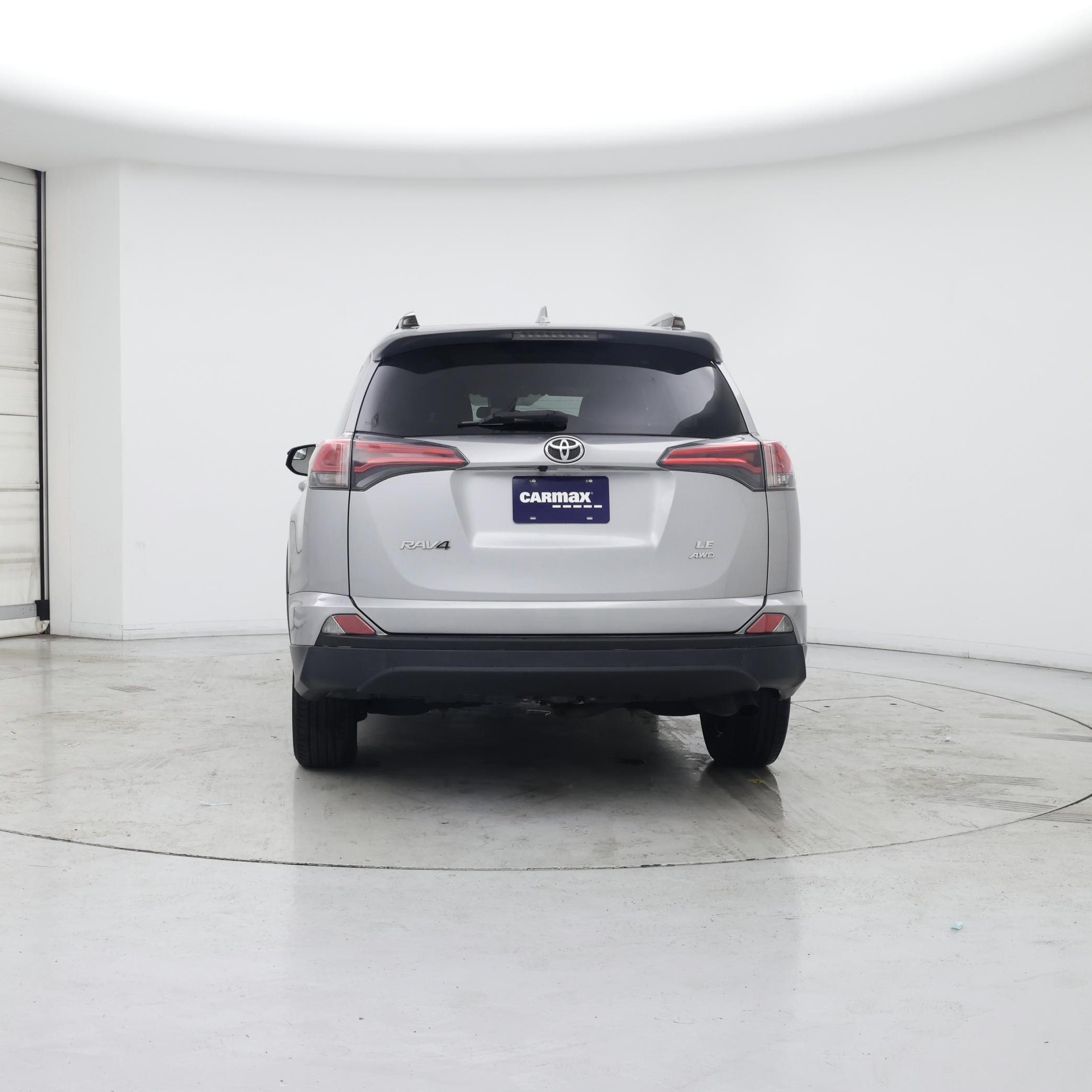 Thumbnail: 2018 Toyota RAV4 - 6