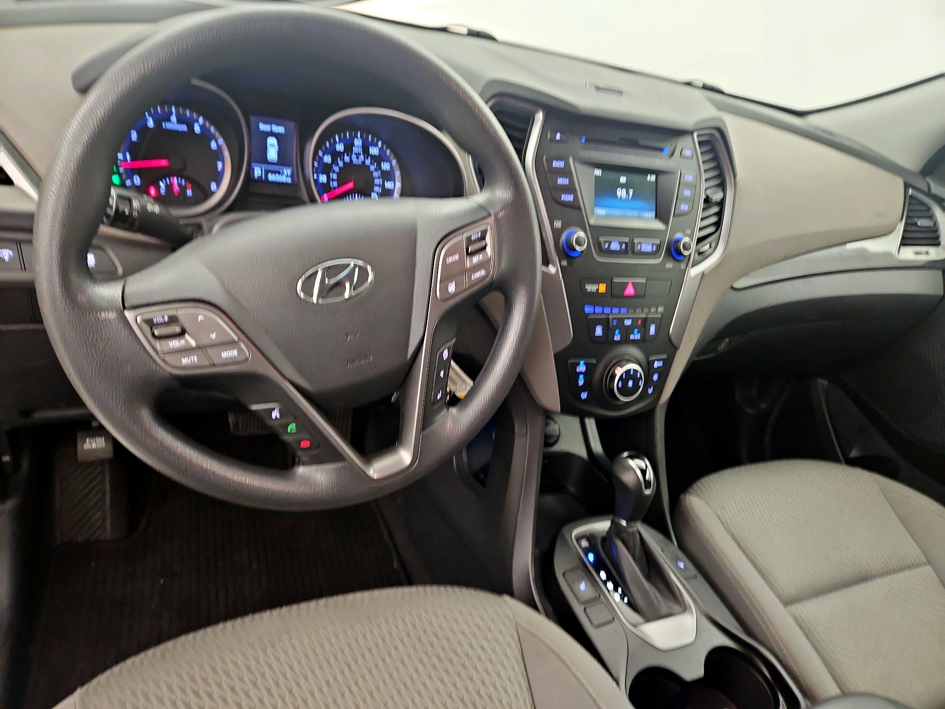 Thumbnail: 2016 Hyundai Santa Fe - 9