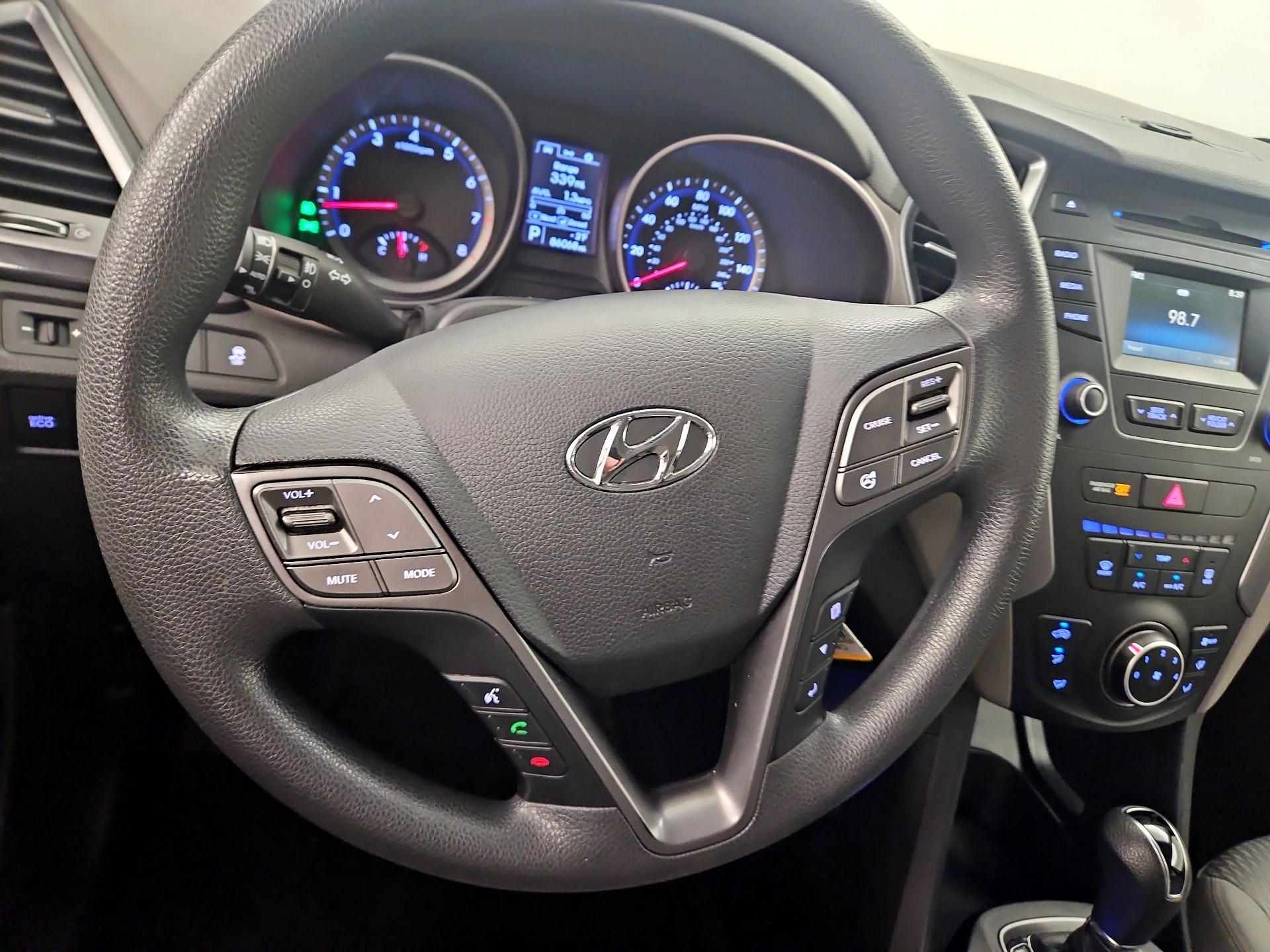 Thumbnail: 2016 Hyundai Santa Fe - 10