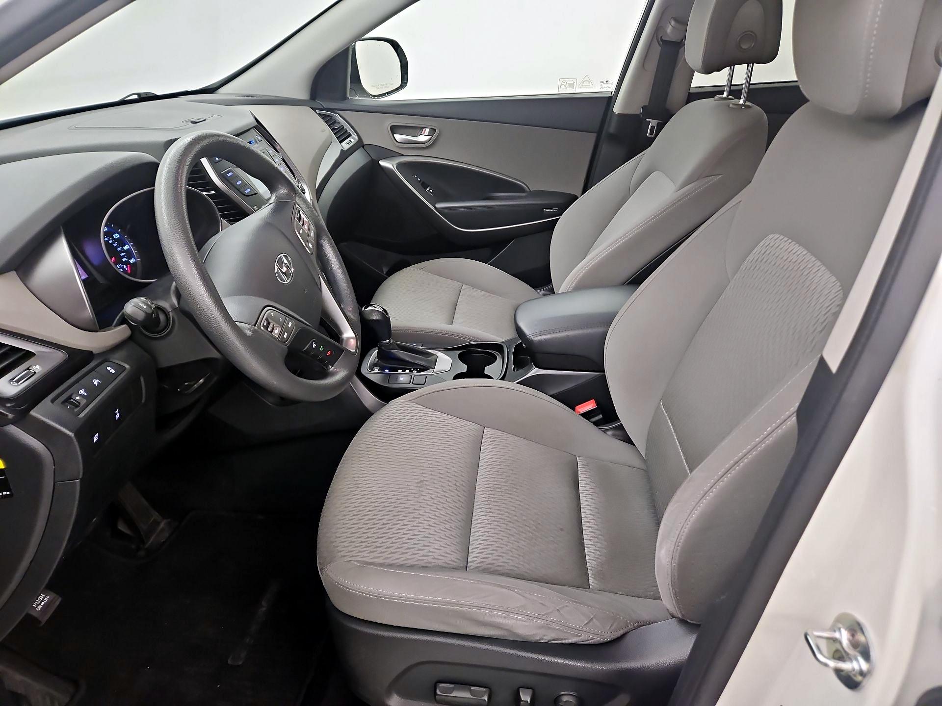 Thumbnail: 2016 Hyundai Santa Fe - 11