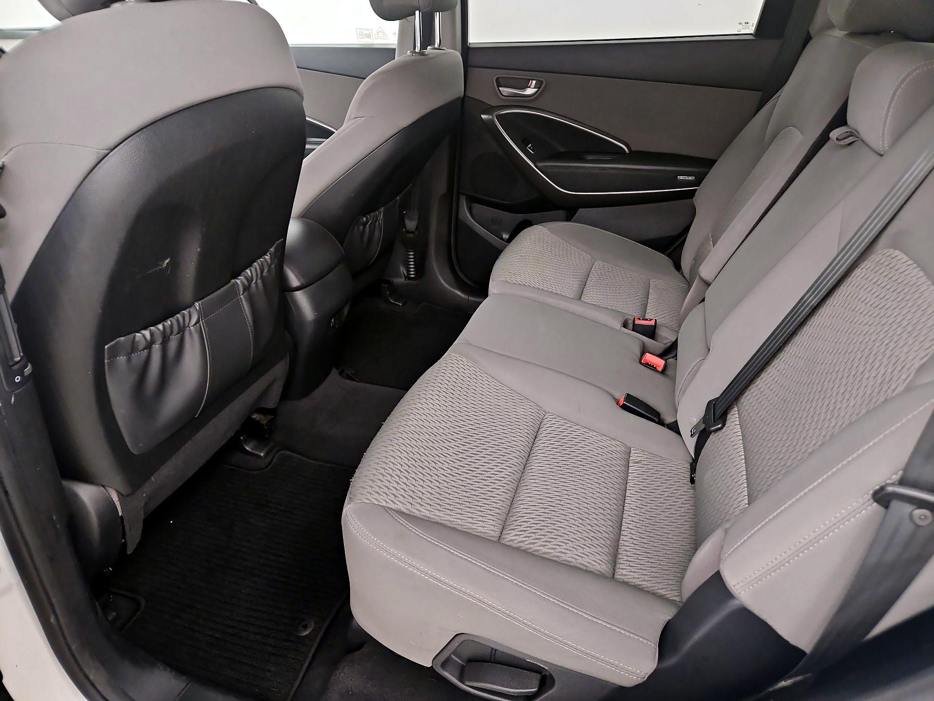Thumbnail: 2016 Hyundai Santa Fe - 19