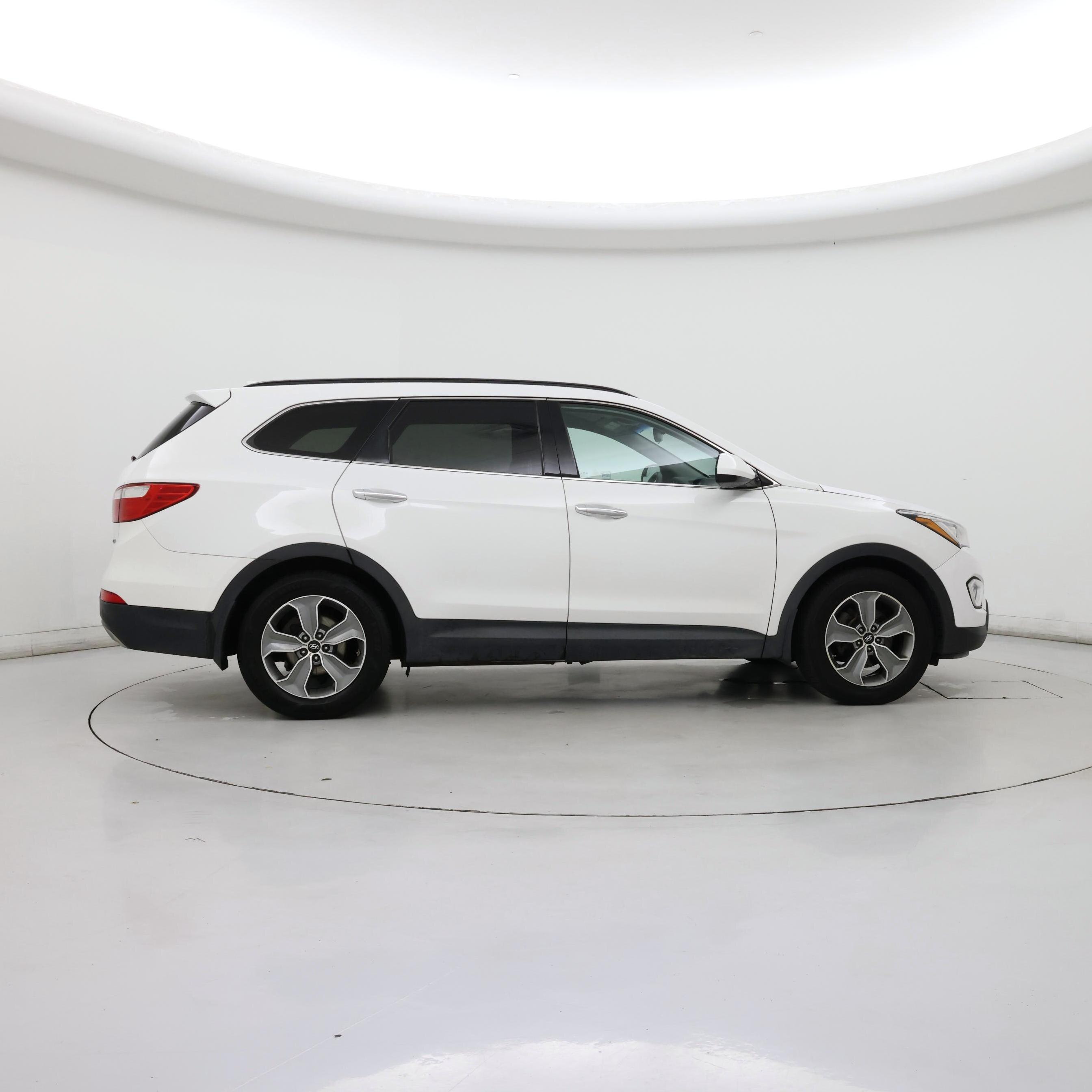 Thumbnail: 2016 Hyundai Santa Fe - 7