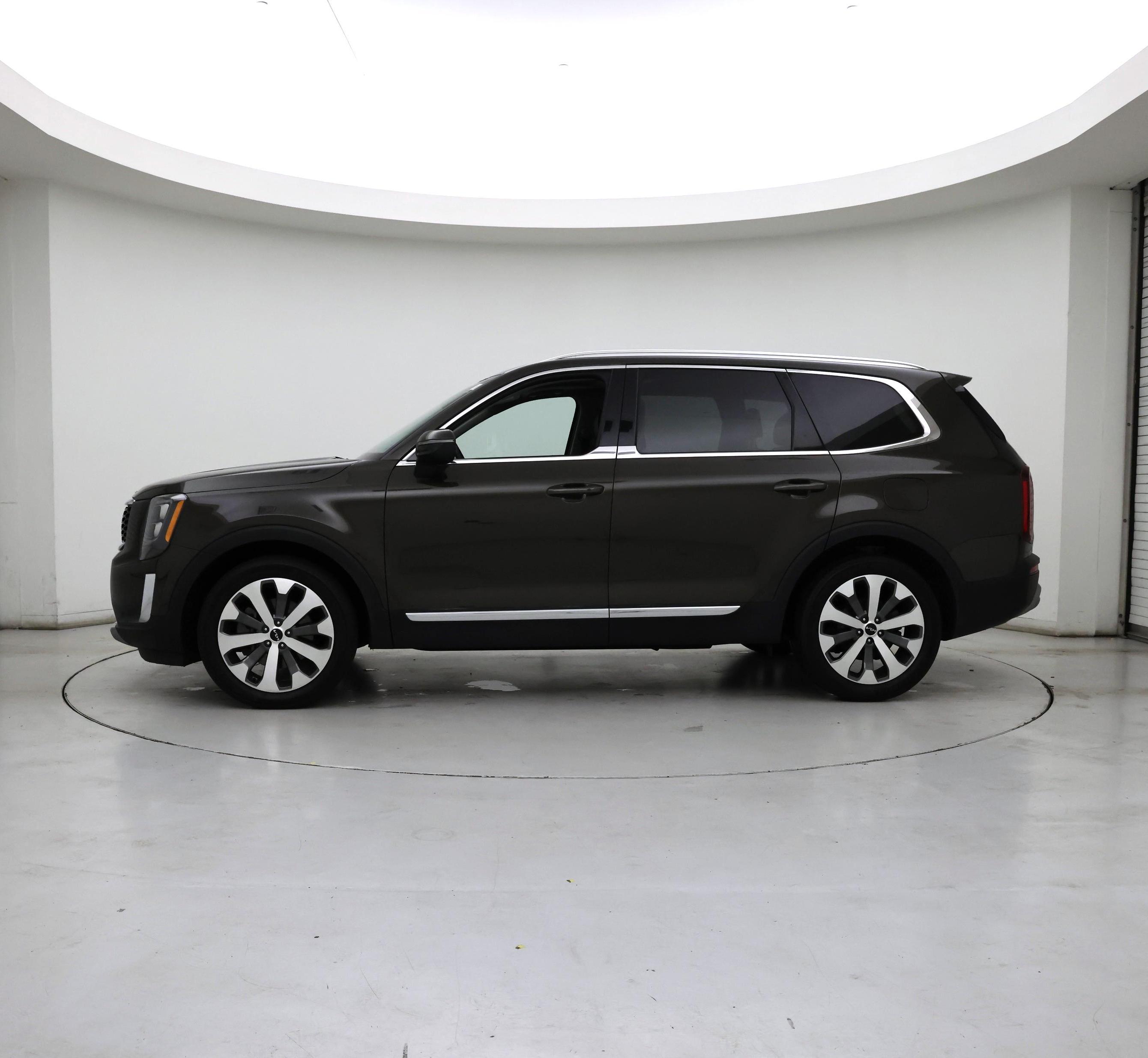 Thumbnail: 2022 Kia Telluride - 3