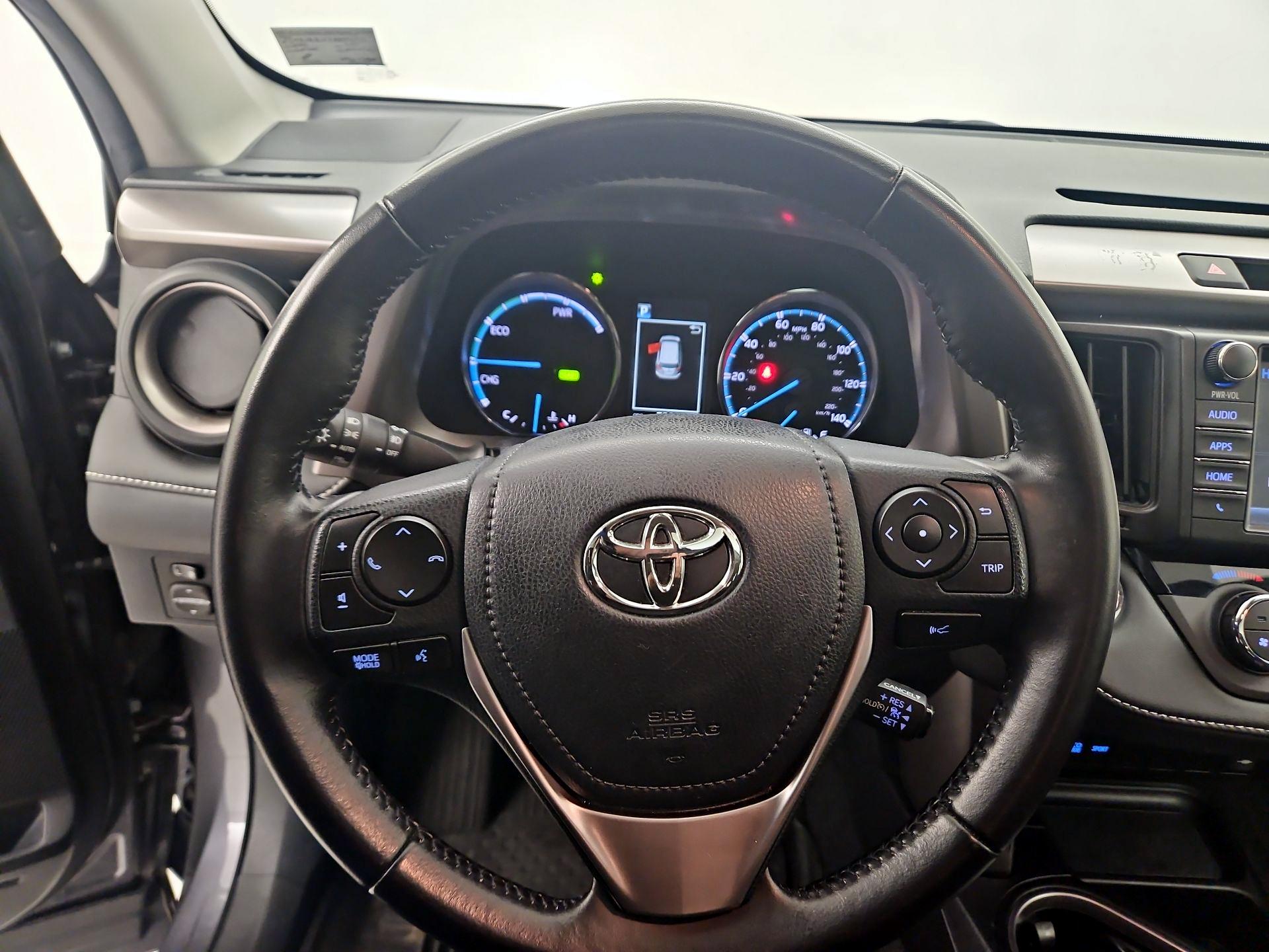 Thumbnail: 2017 Toyota RAV4 - 10