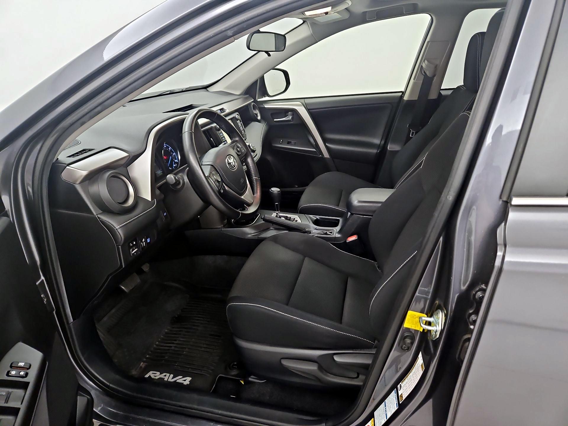 Thumbnail: 2017 Toyota RAV4 - 11