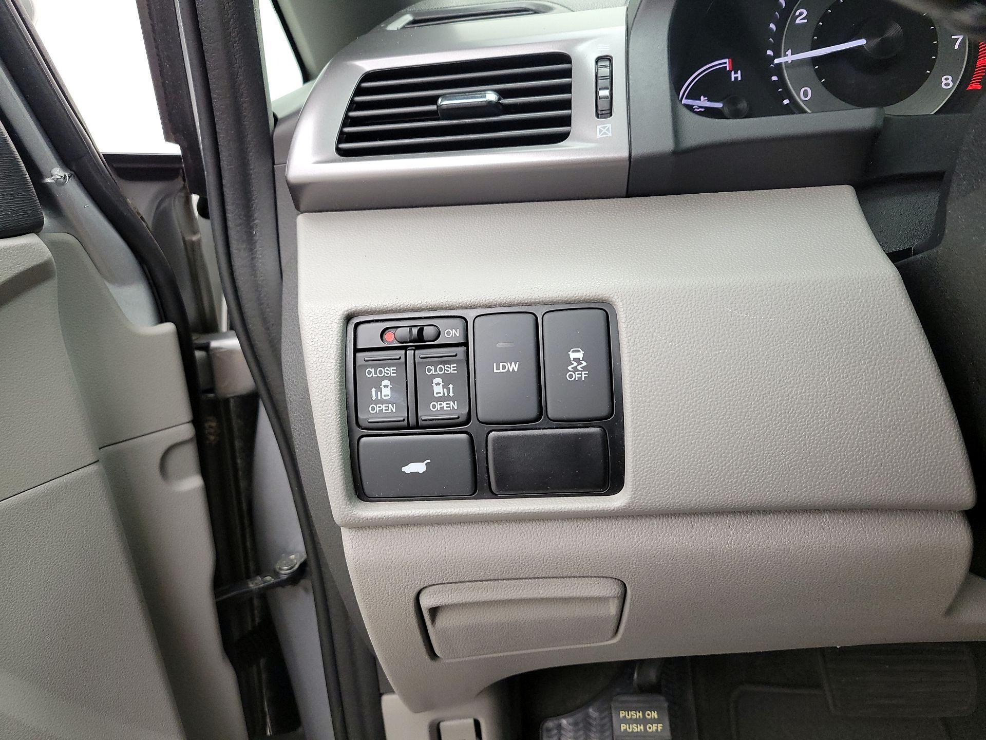 Thumbnail: 2015 Honda Odyssey - 13