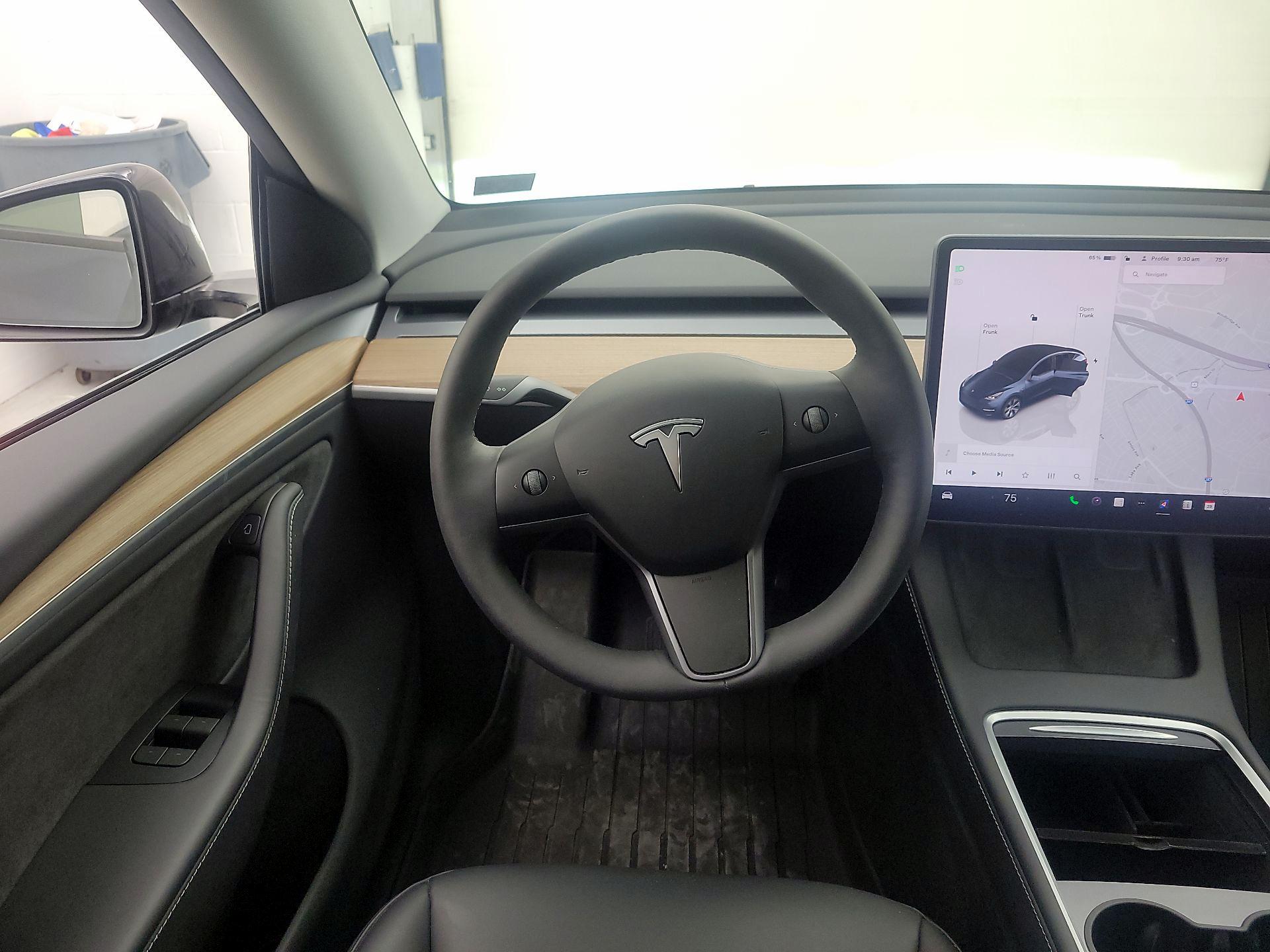 Thumbnail: 2024 Tesla Model Y - 10